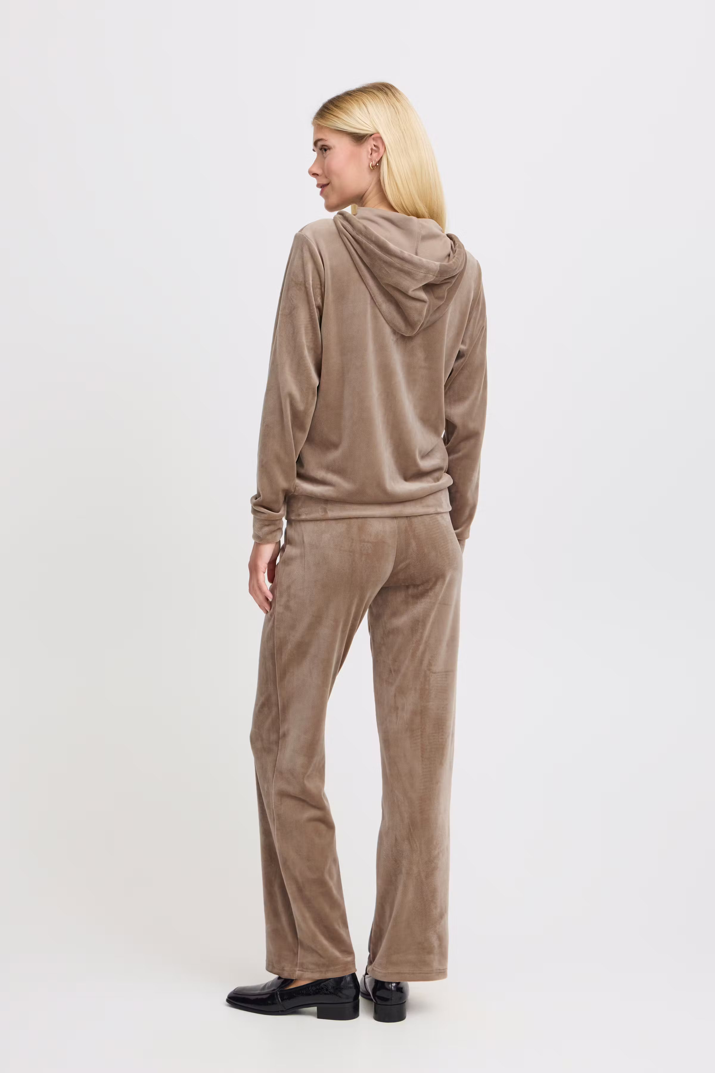 BYSTILLA Veloursett LOOKBOOK BACK 20816019-181112