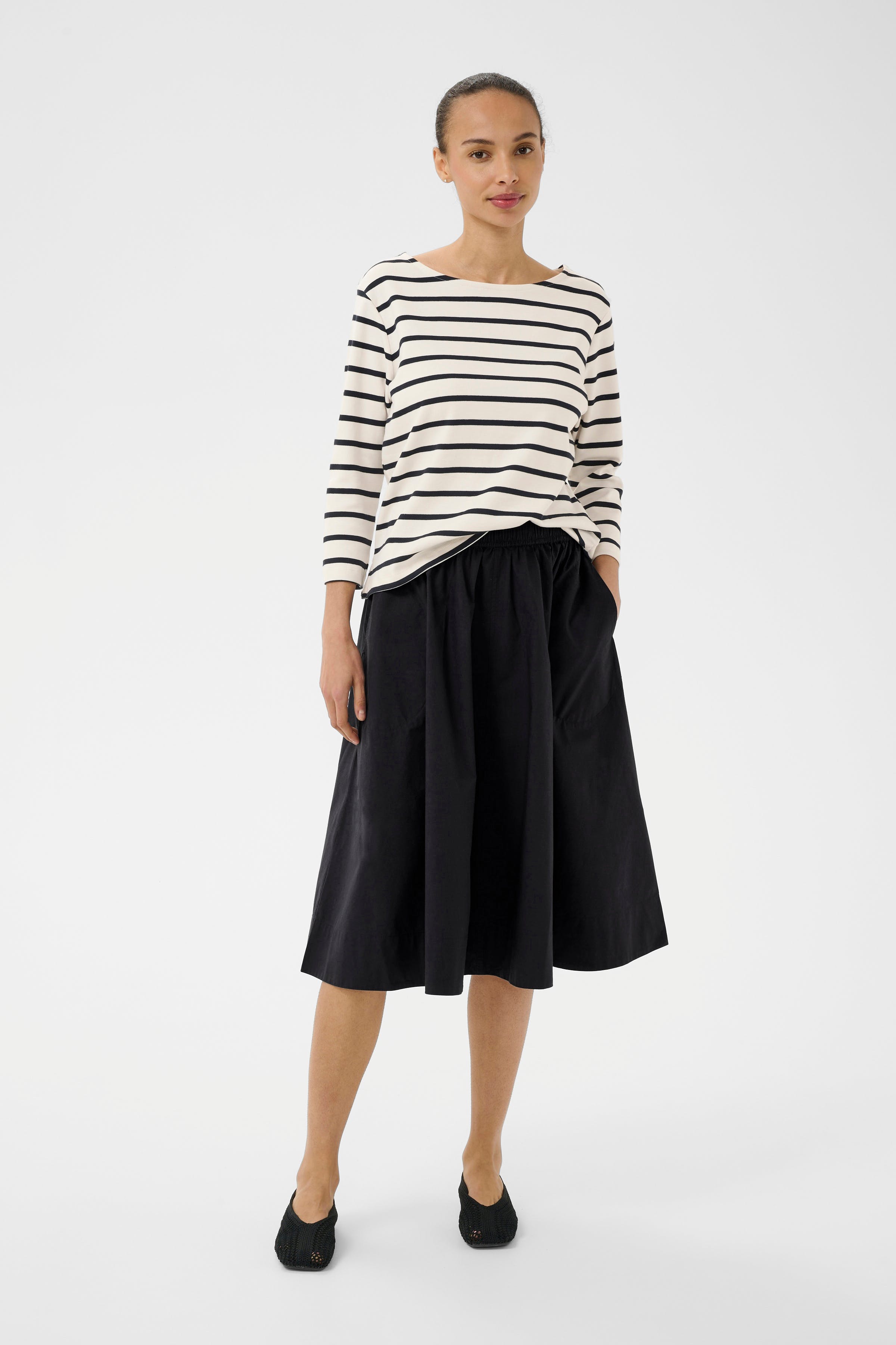 NelaPW T-shirt LOOKBOOK FRONT 30309864-303998