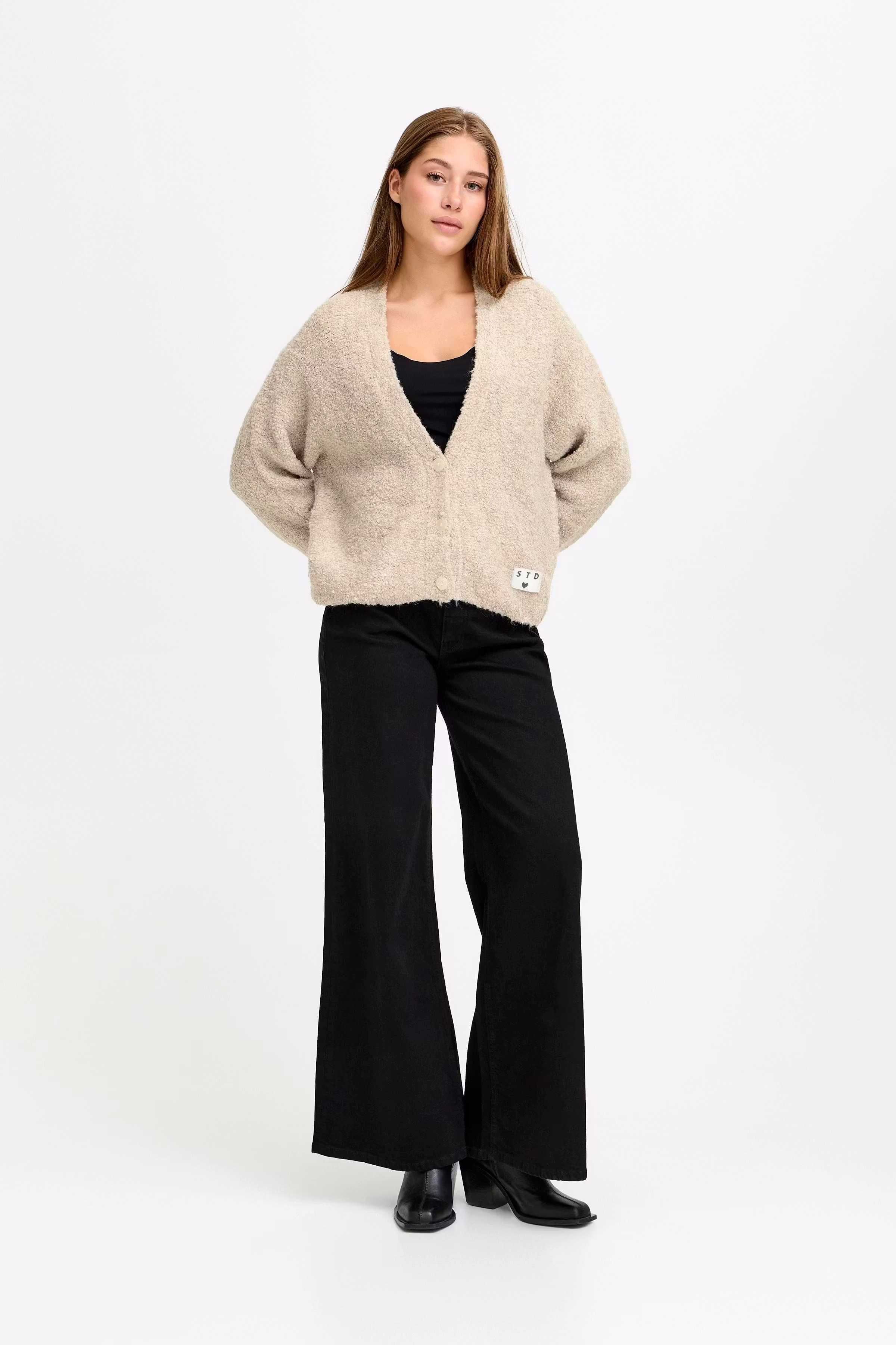 IHBLARISA Cardigan LOOKBOOK FRONT 20124597-124301