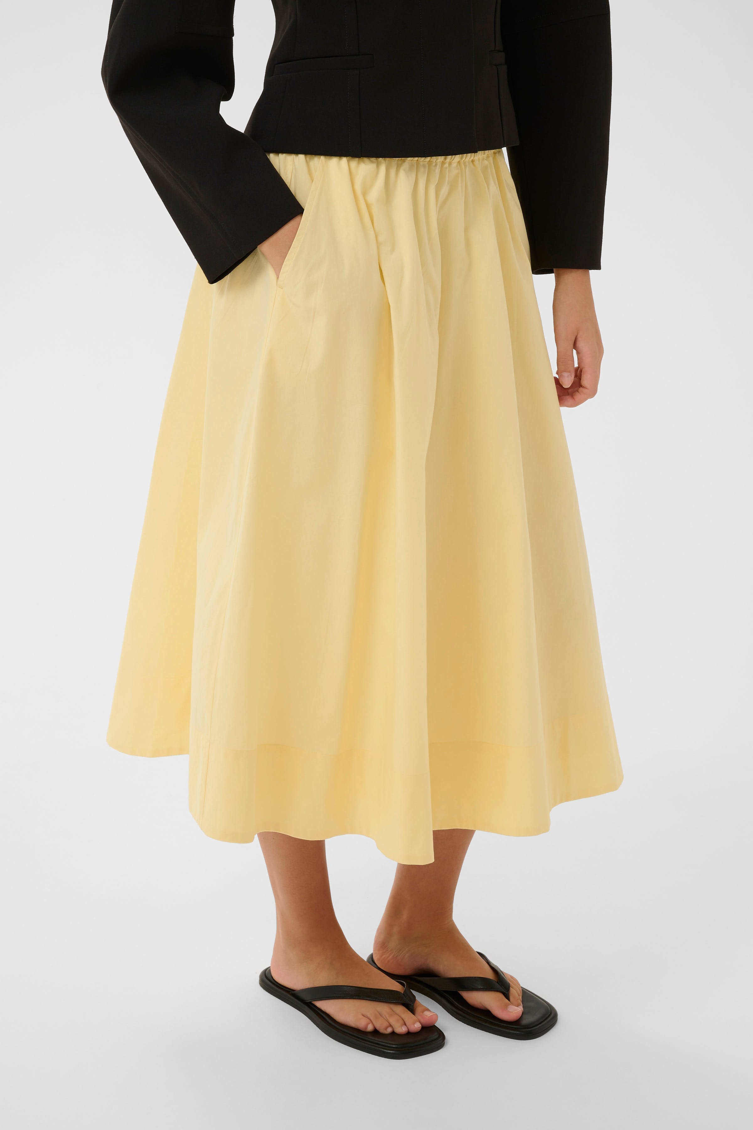 DaffodilIW Kjol LOOKBOOK FRONT 30110747-110619