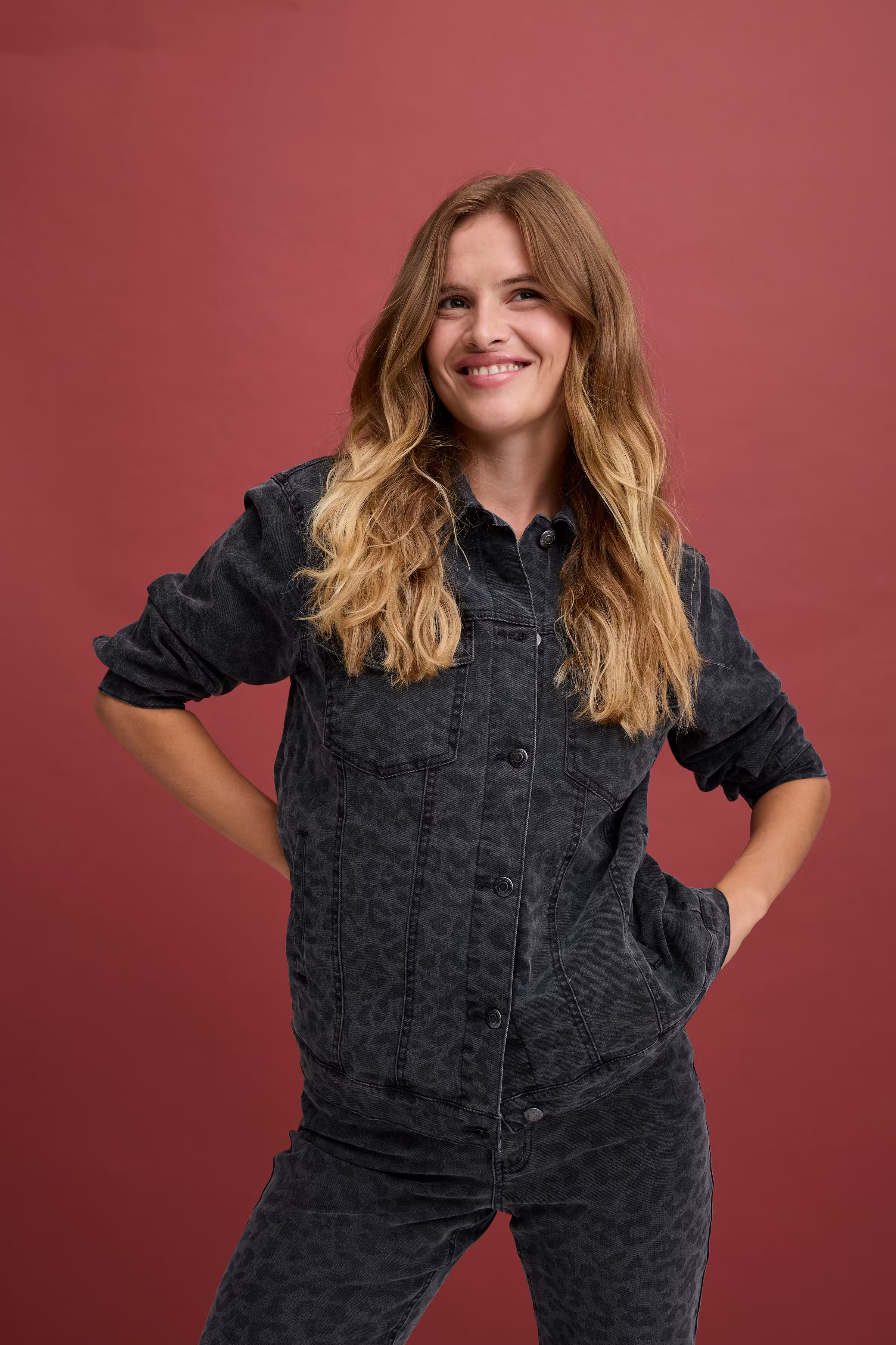 PXJANNAH UHW Jeans Straight Leg LOCATION NONE 50208788-205027