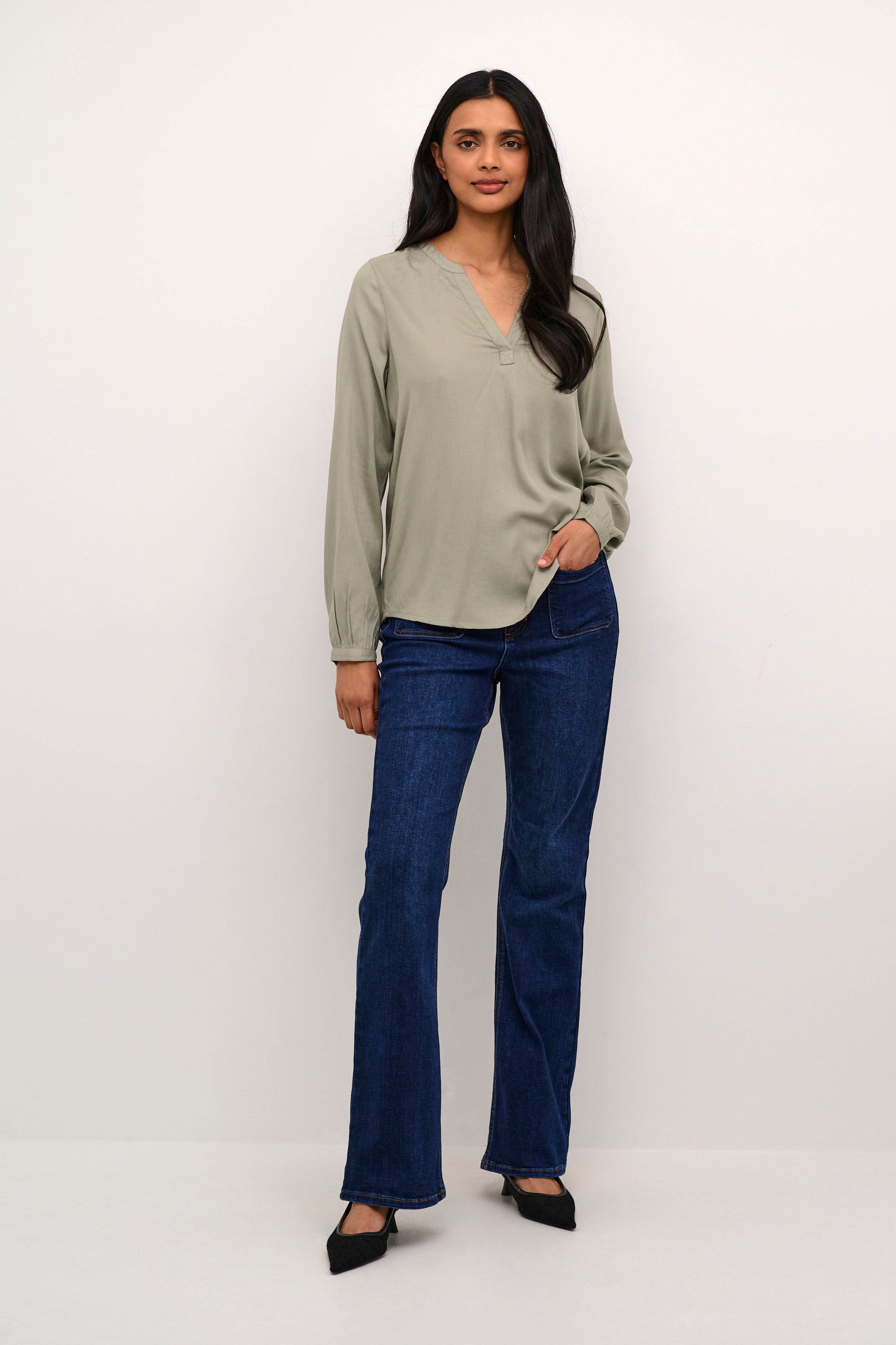 KAcalinda Blouse LOOKBOOK FRONT 10507267-170613