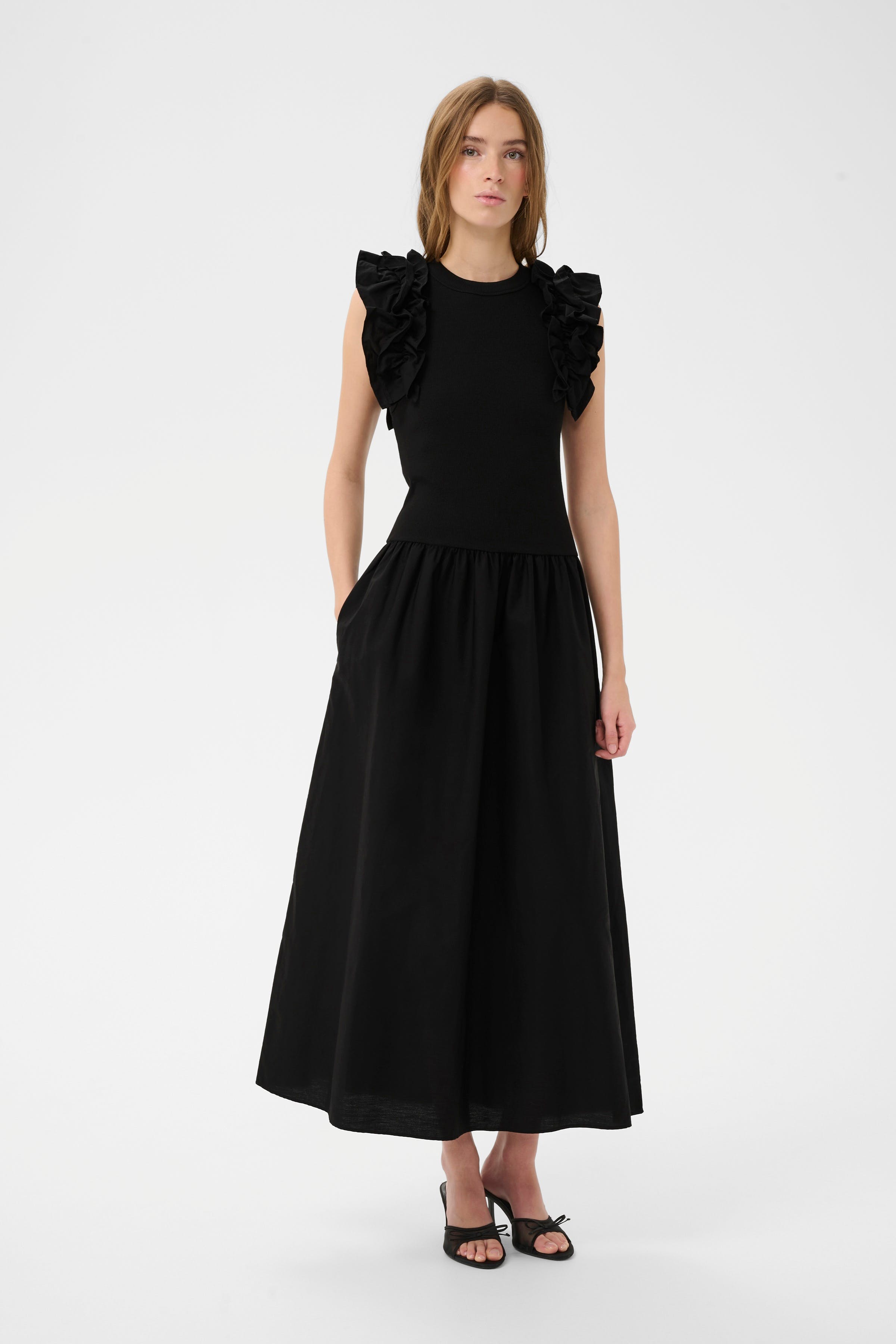 OdaKB Dress LOOKBOOK FRONT 10104929-194008