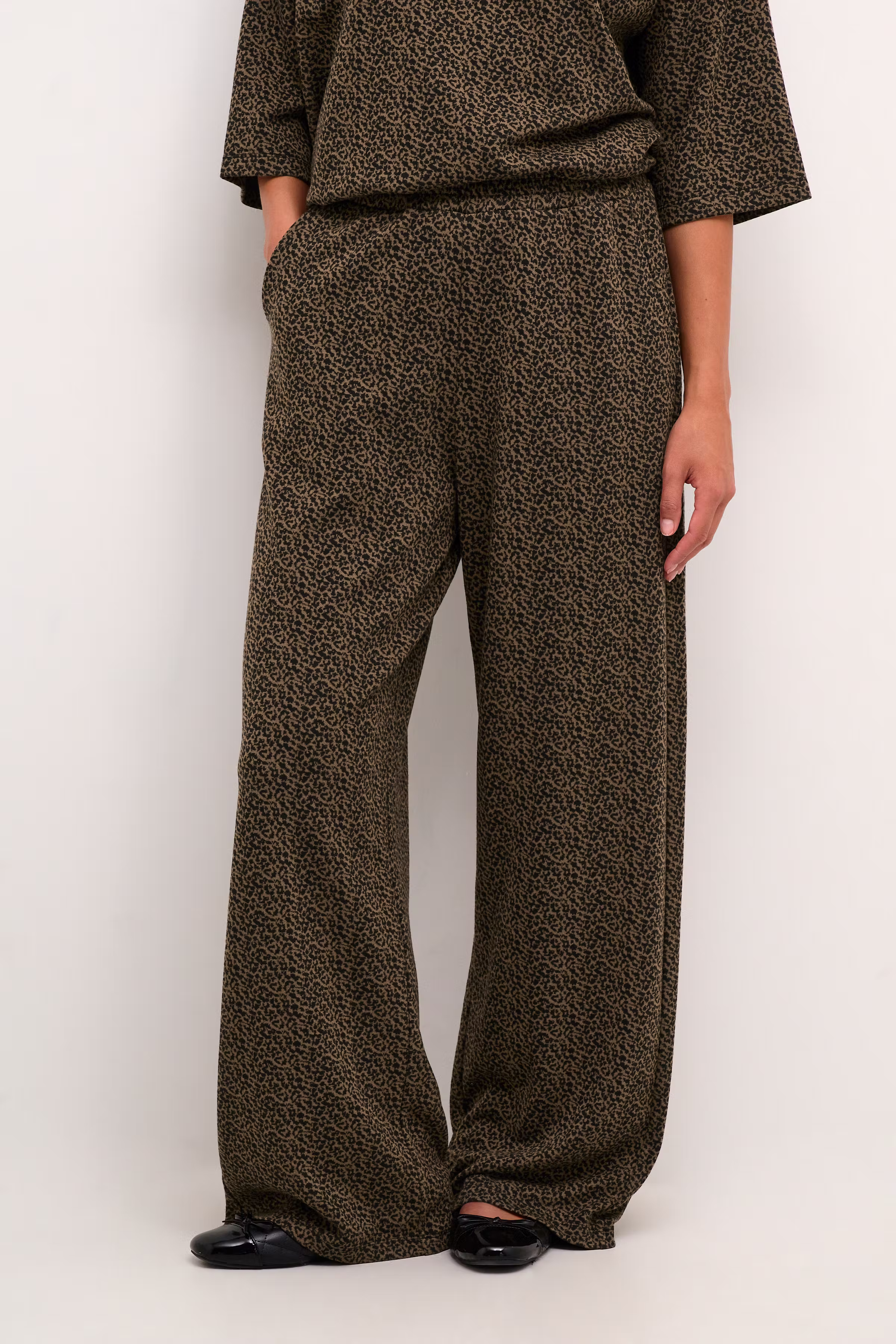 BPliana Broek LOOKBOOK FRONT 10590725-106489B