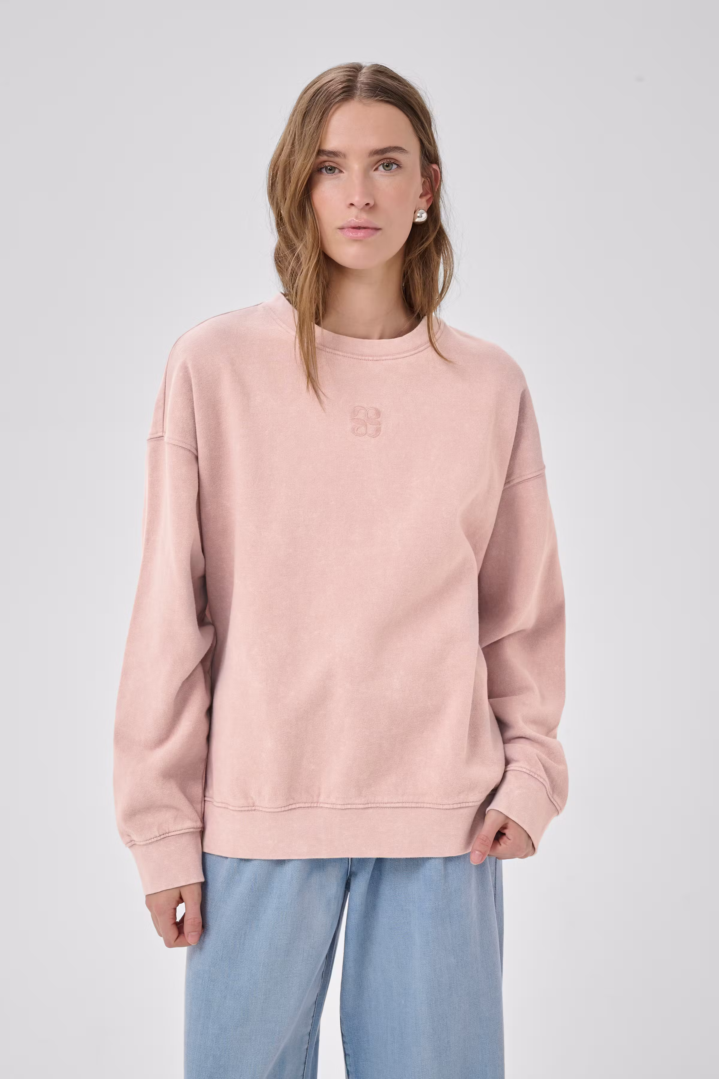DiegoMW Sweatshirt LOOKBOOK FRONT 10704891-109263