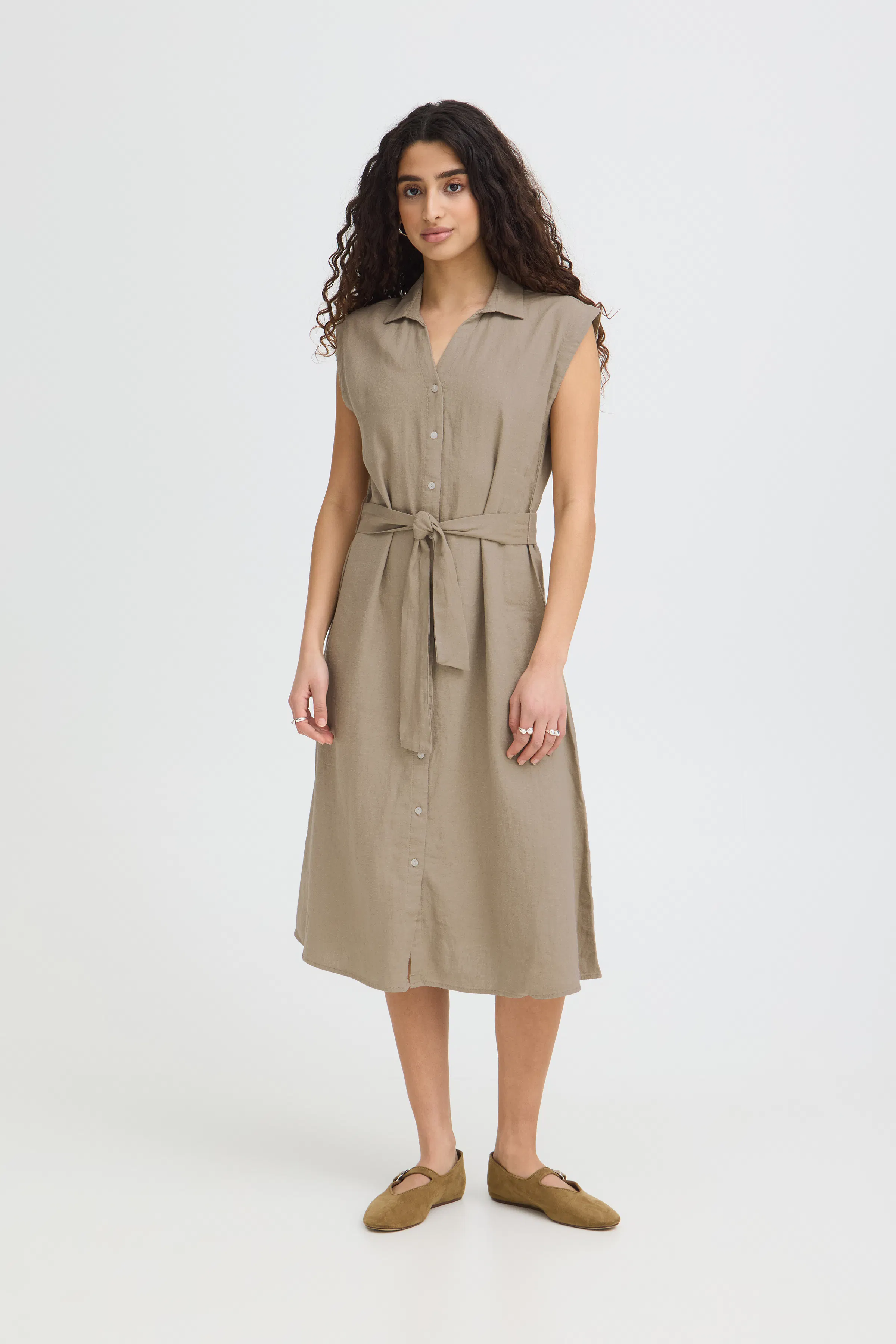 IHLINNO Kjole LOOKBOOK FRONT 20122928-171310