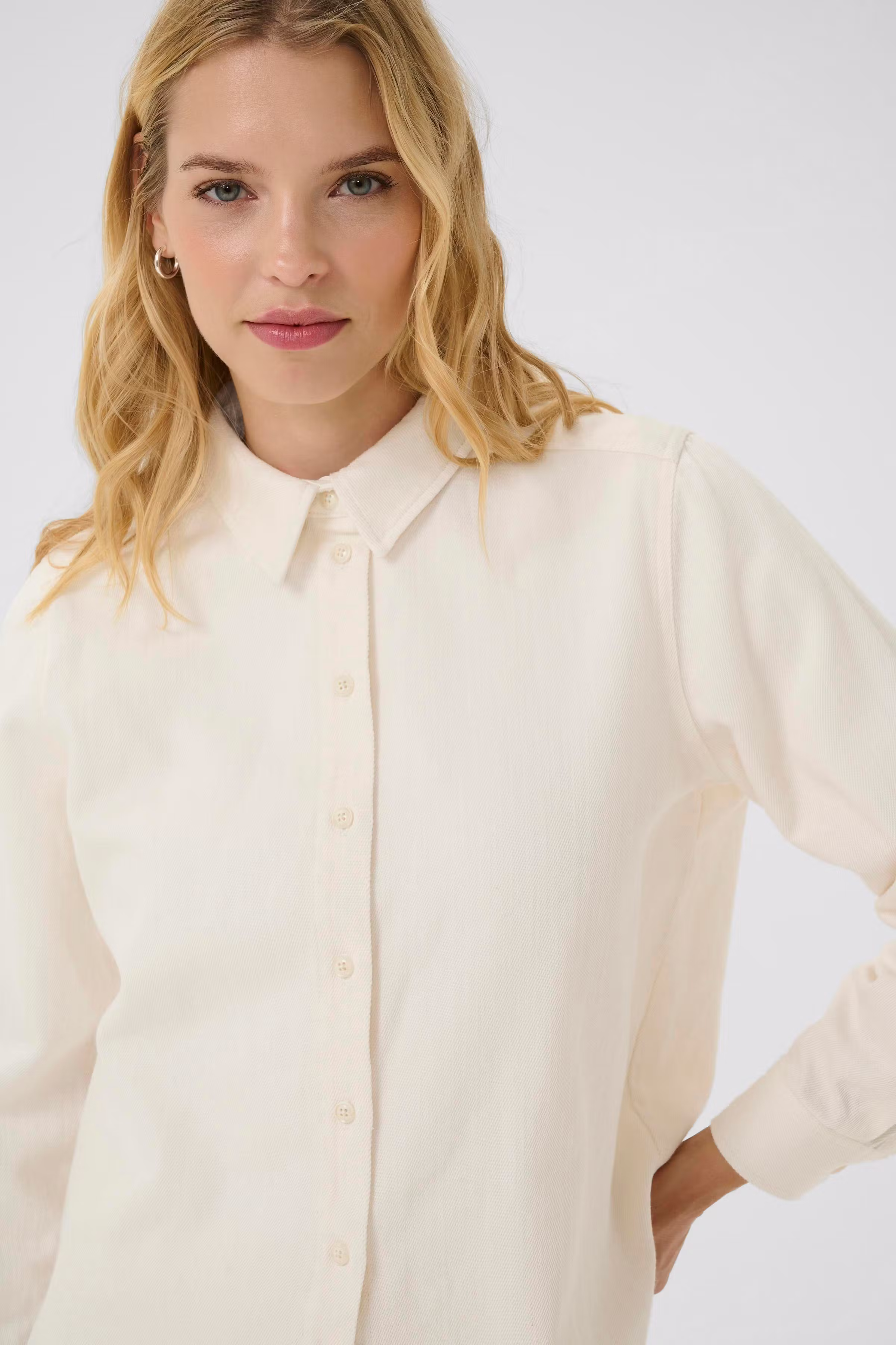 SarafiaPW Skjorte LOOKBOOK DETAIL 30309970-120601