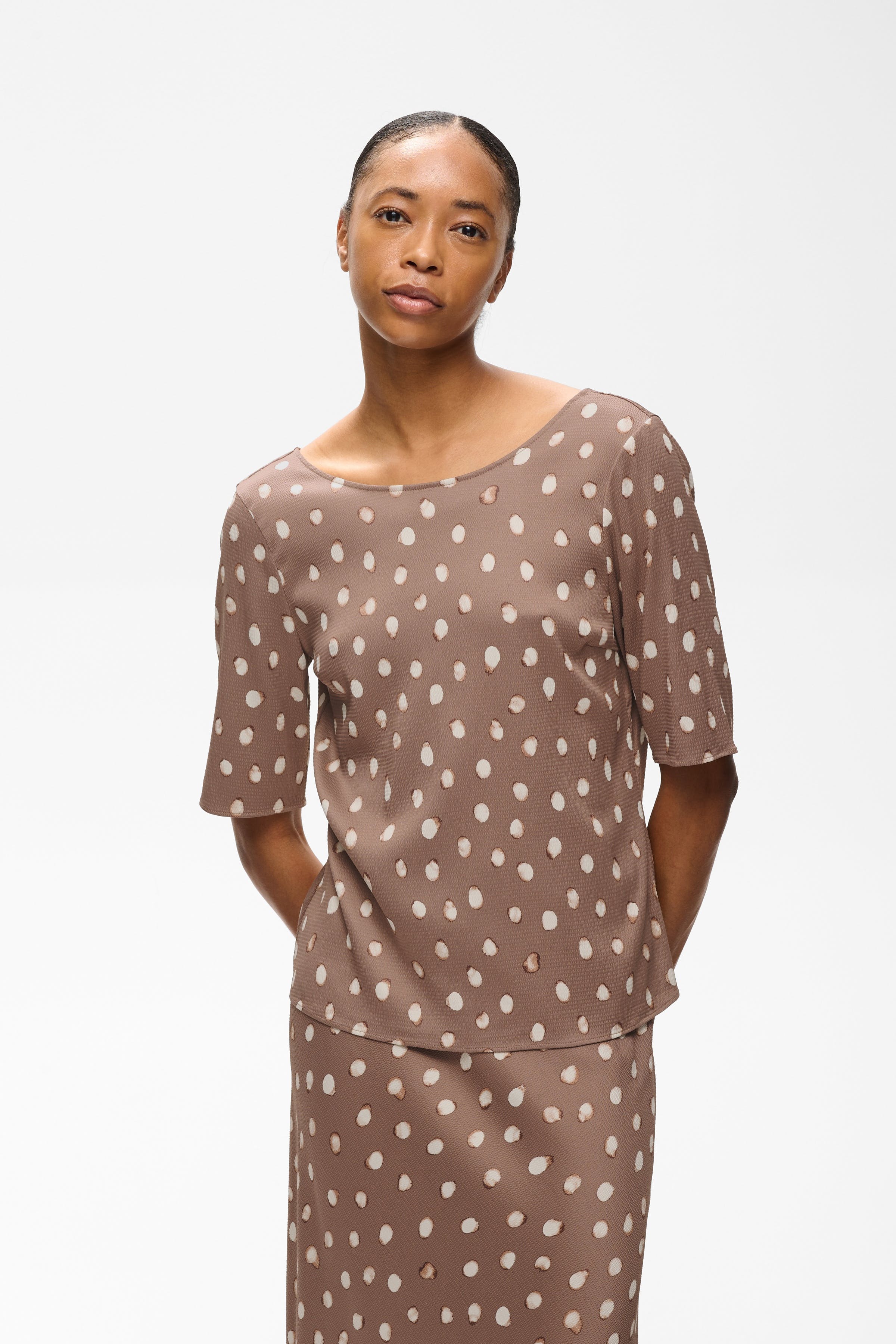 HENRIIW Top LOOKBOOK FRONT 30113103-900009020