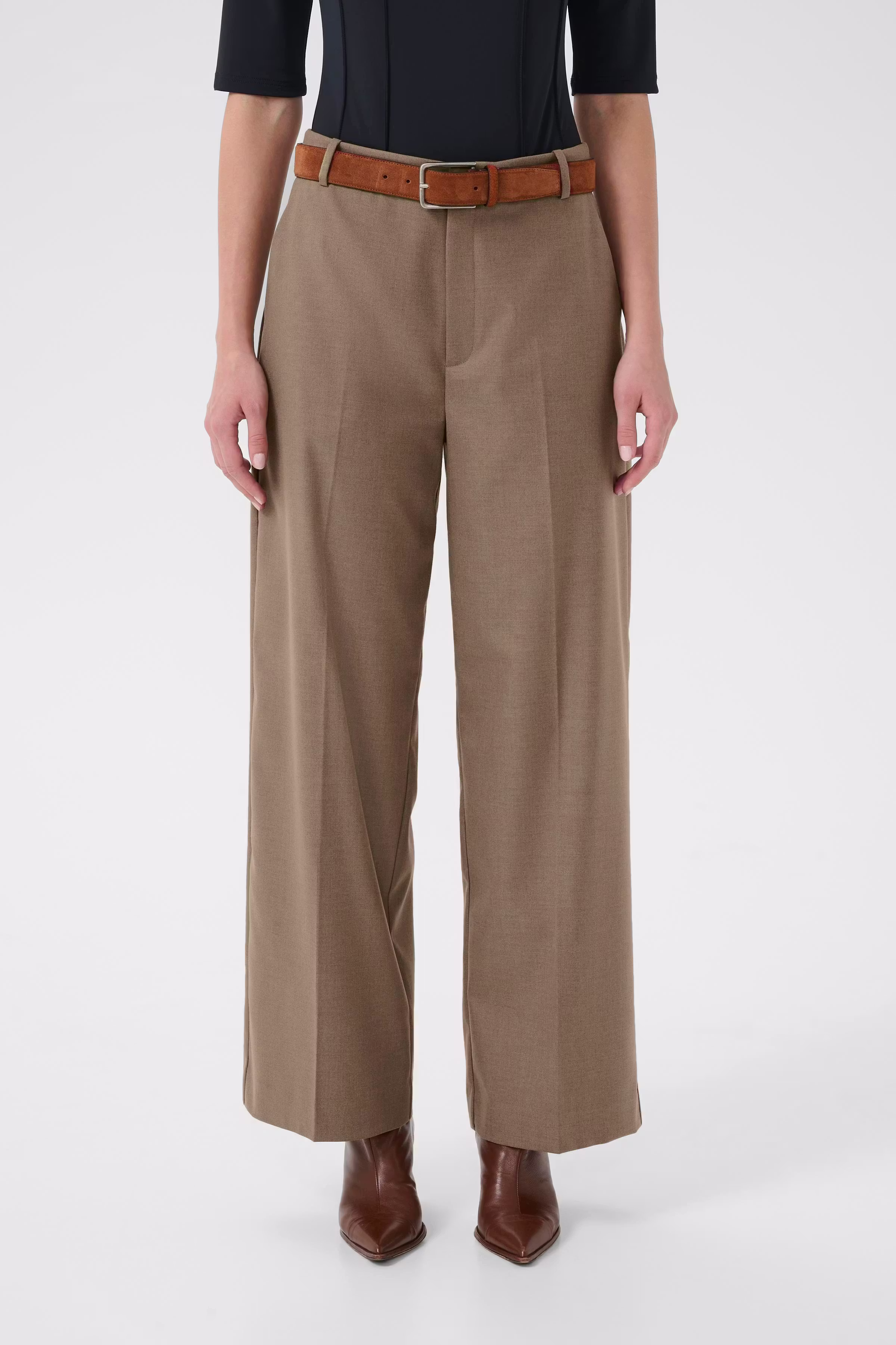 GZpaula Bukser LOOKBOOK FRONT 10910915-106856