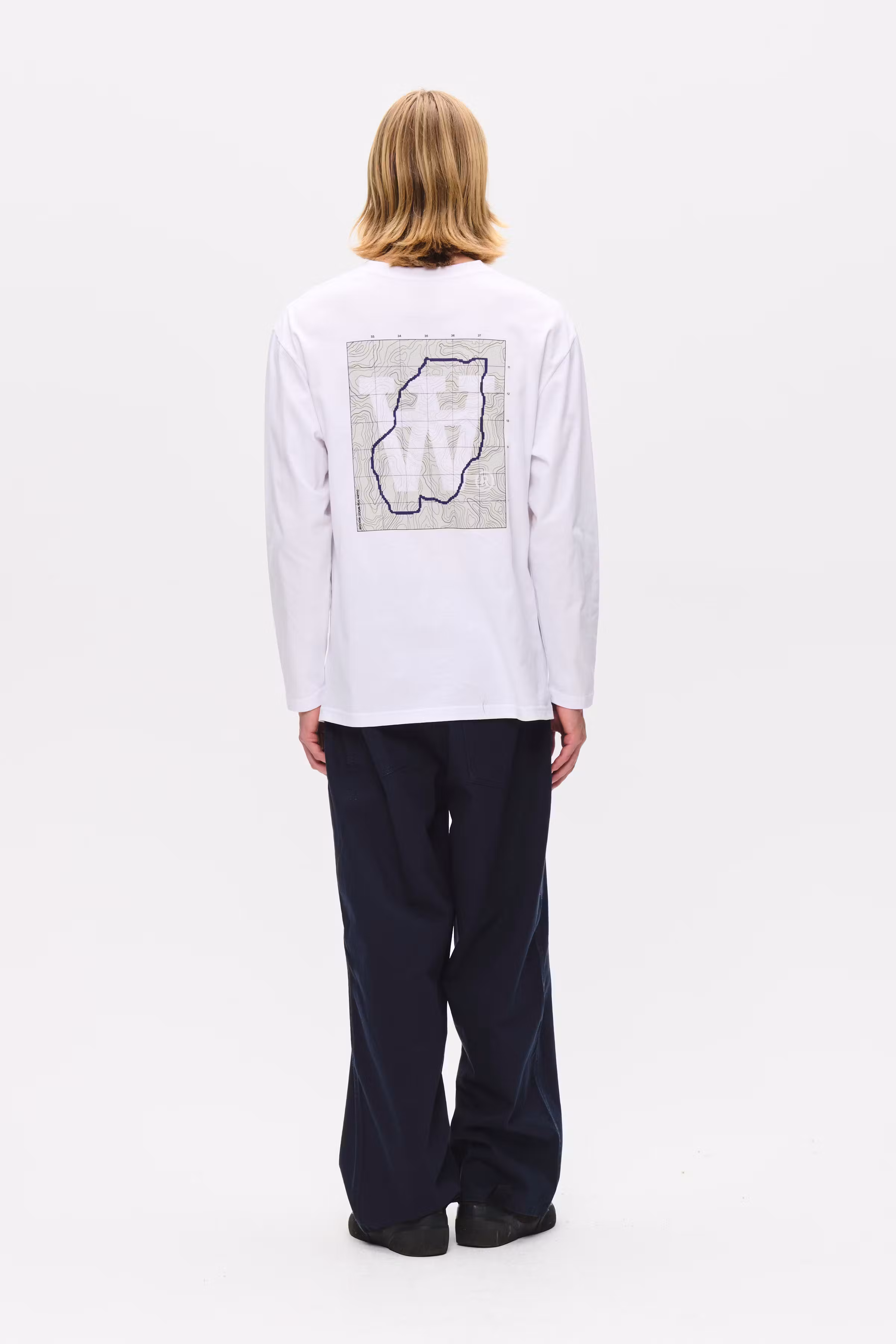 WWLiam map LS T-shirt LOOKBOOK BACK 30252259-110601
