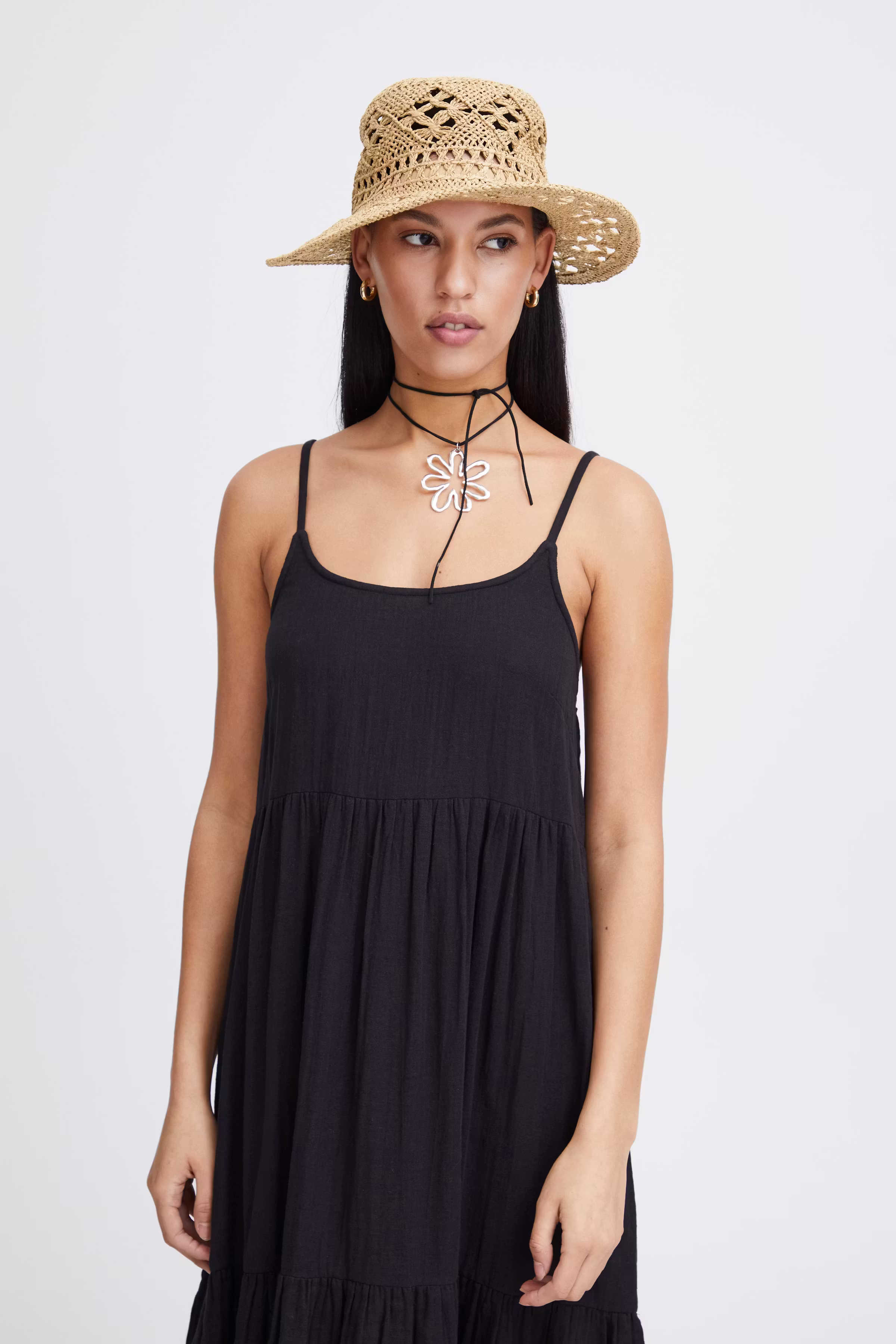 IAMARIKA Hatt LOOKBOOK FRONT 20121389-151308