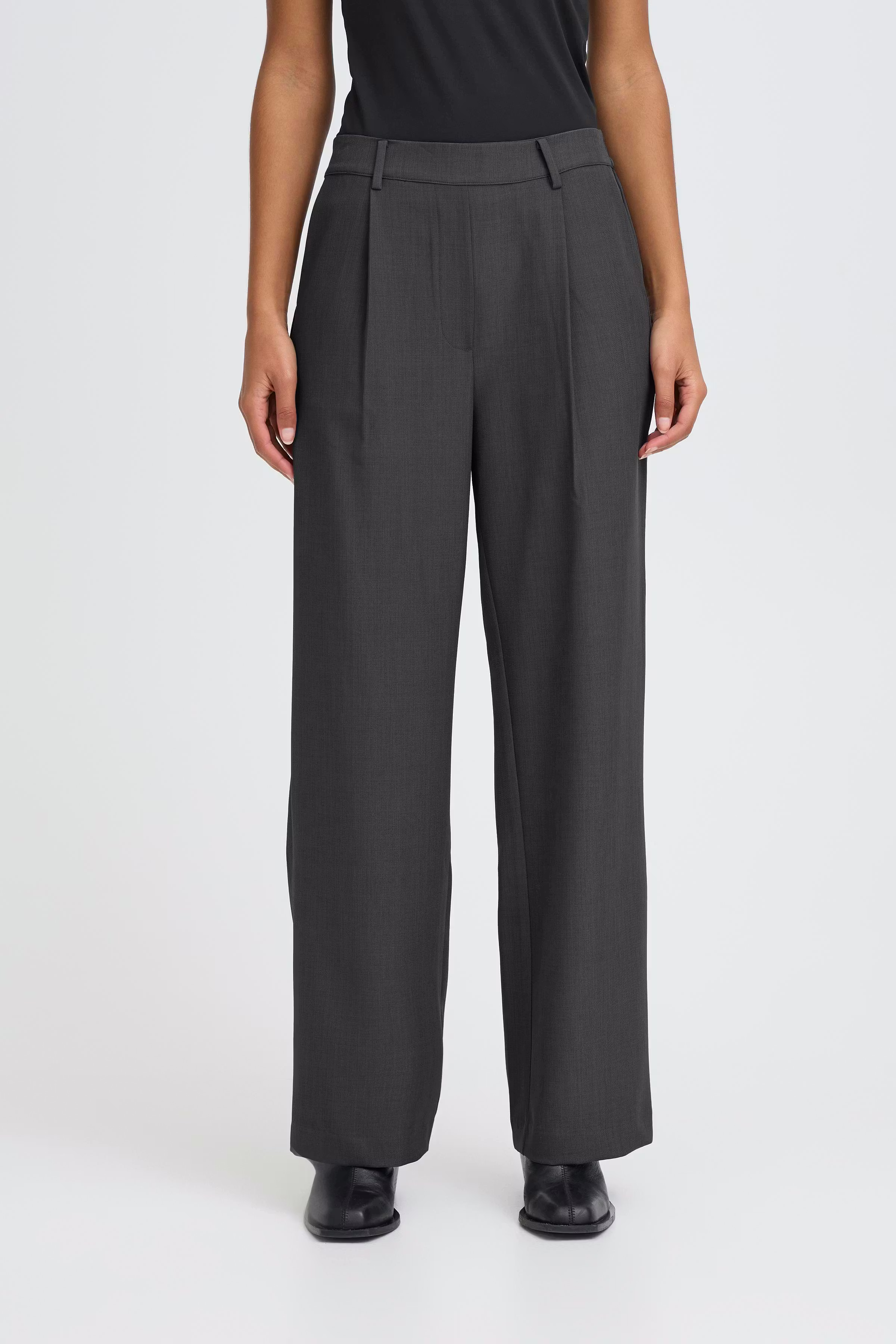 IHFAVA Trousers LOOKBOOK FRONT 20124713-200319