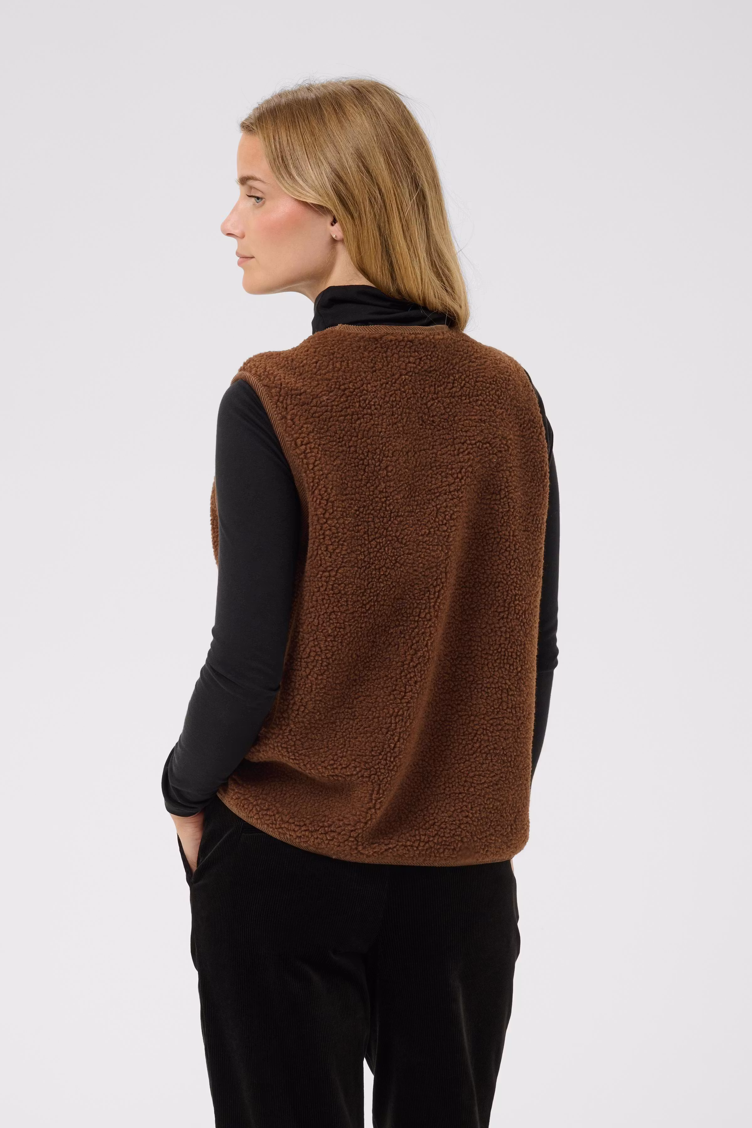 CameliePW Warme Weste LOOKBOOK BACK 30310632-191223