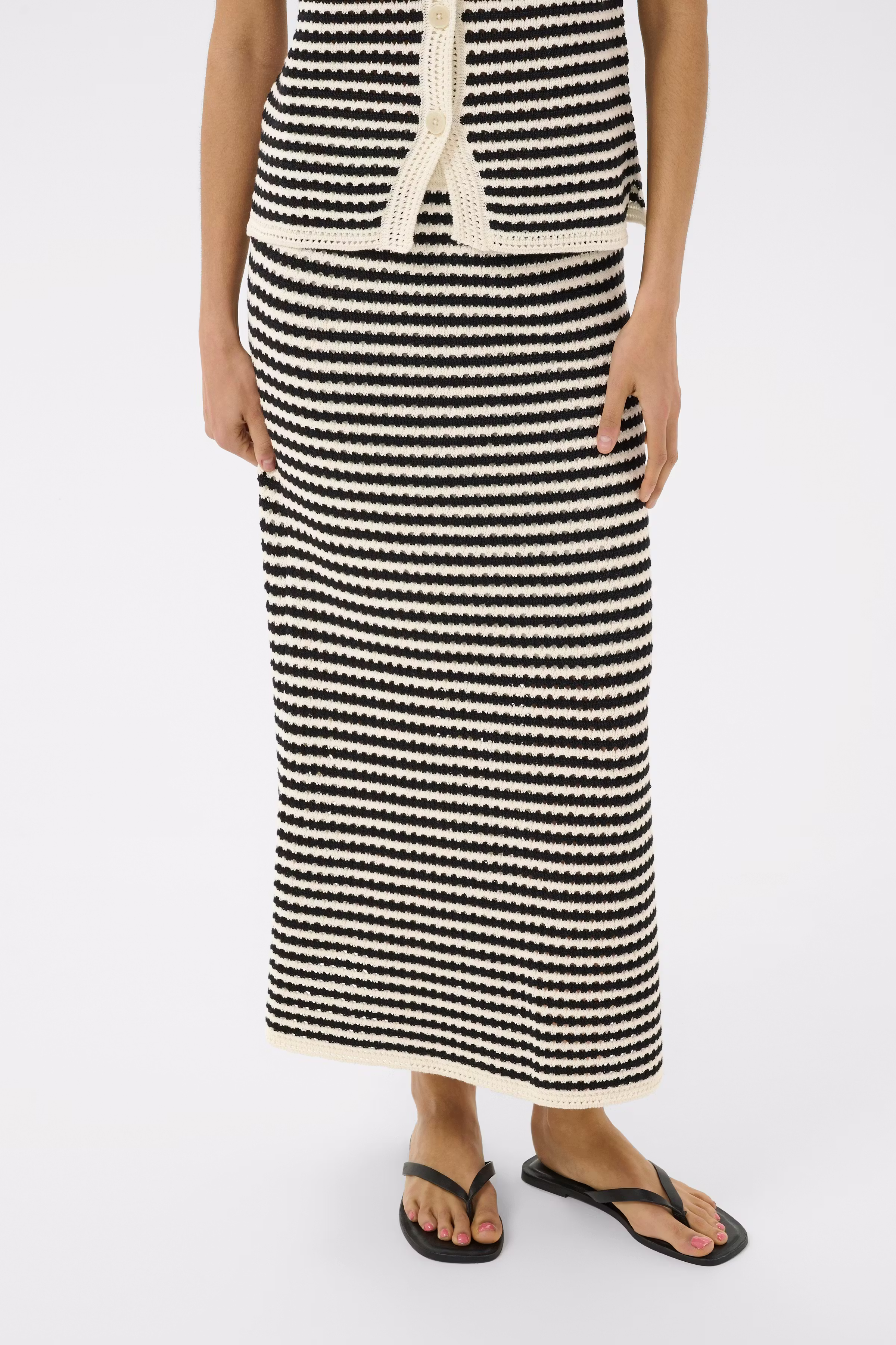 BerdyPW Skirt LOOKBOOK FRONT 30310580-304965