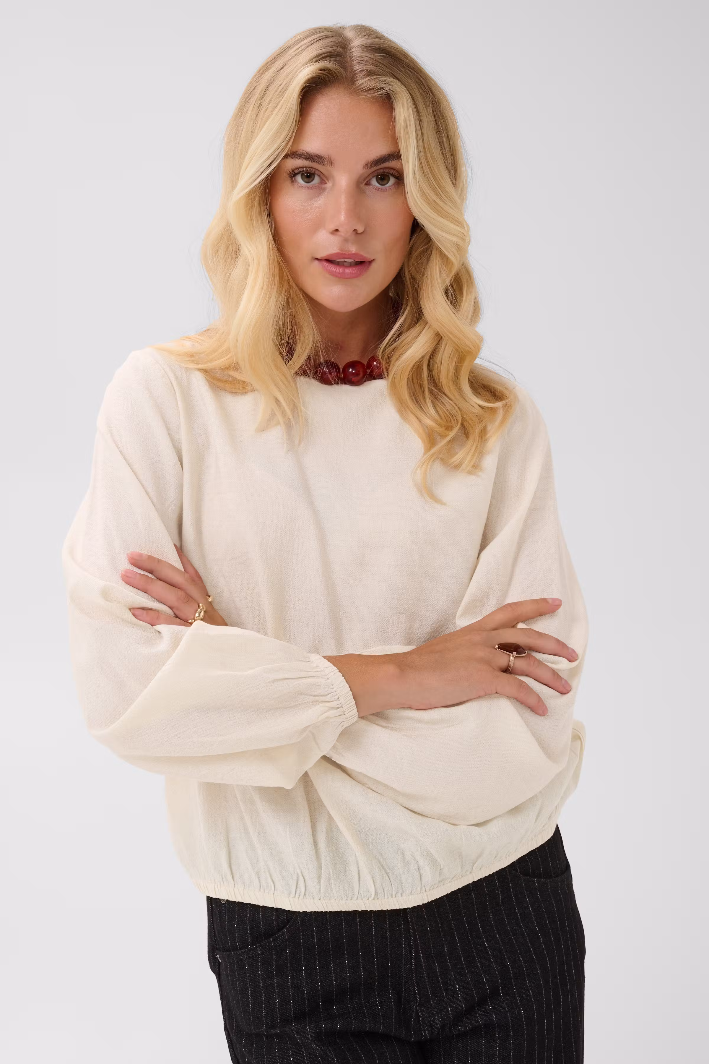 CRTrina Blouse LOOKBOOK DETAIL 10615869-130401