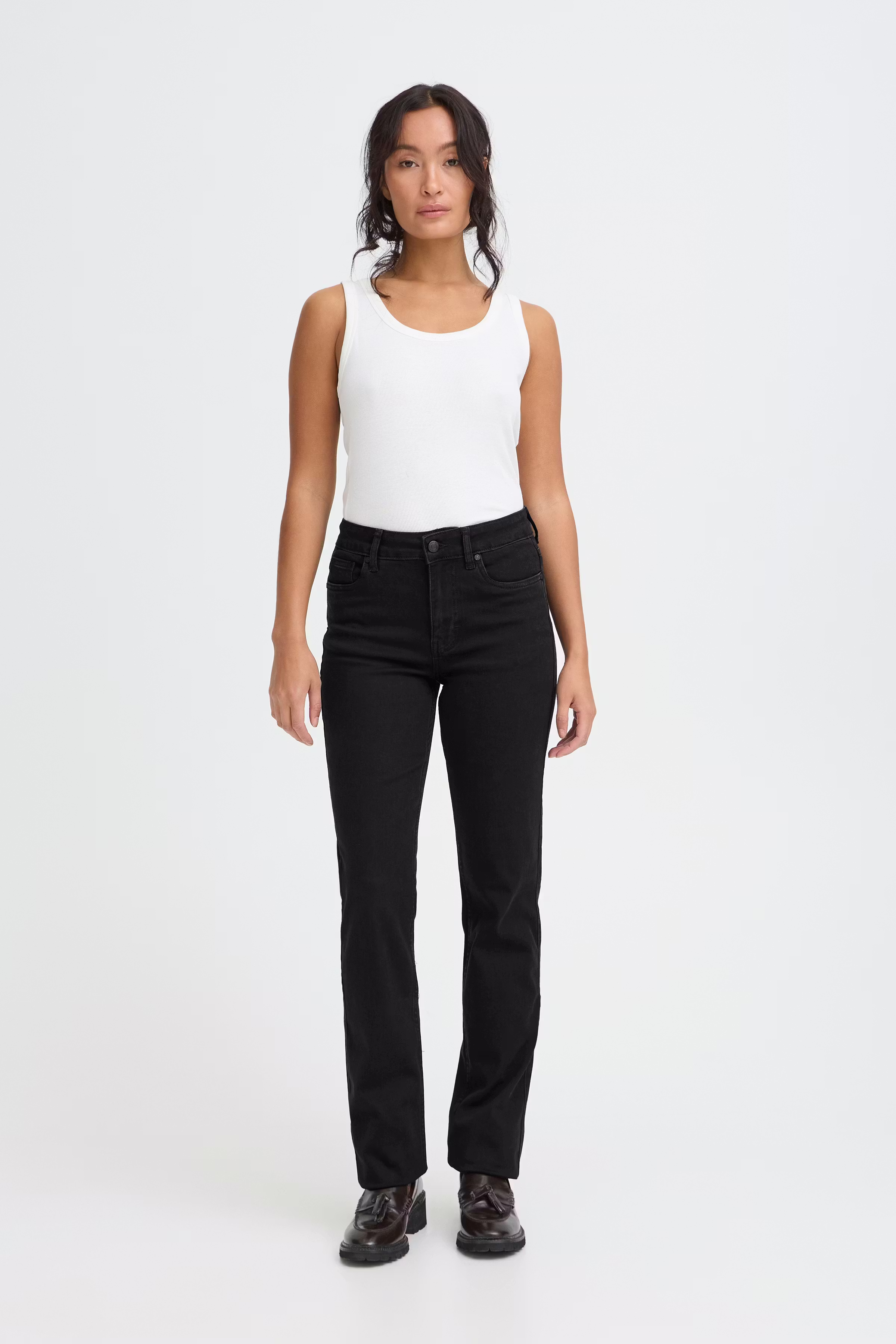 PZEMMA HW JEANS MEDIUM STRAIGHT LEG LOOKBOOK FRONT 50206336-200004