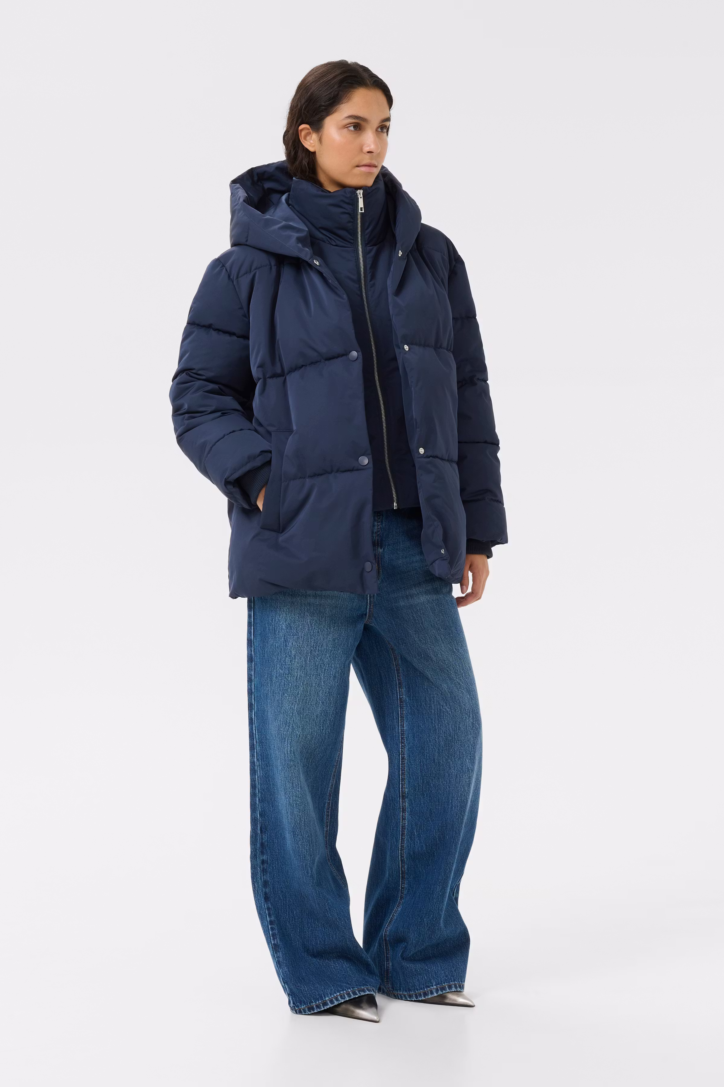 KBApril Jacka

 LOOKBOOK FRONT 10105559-194016