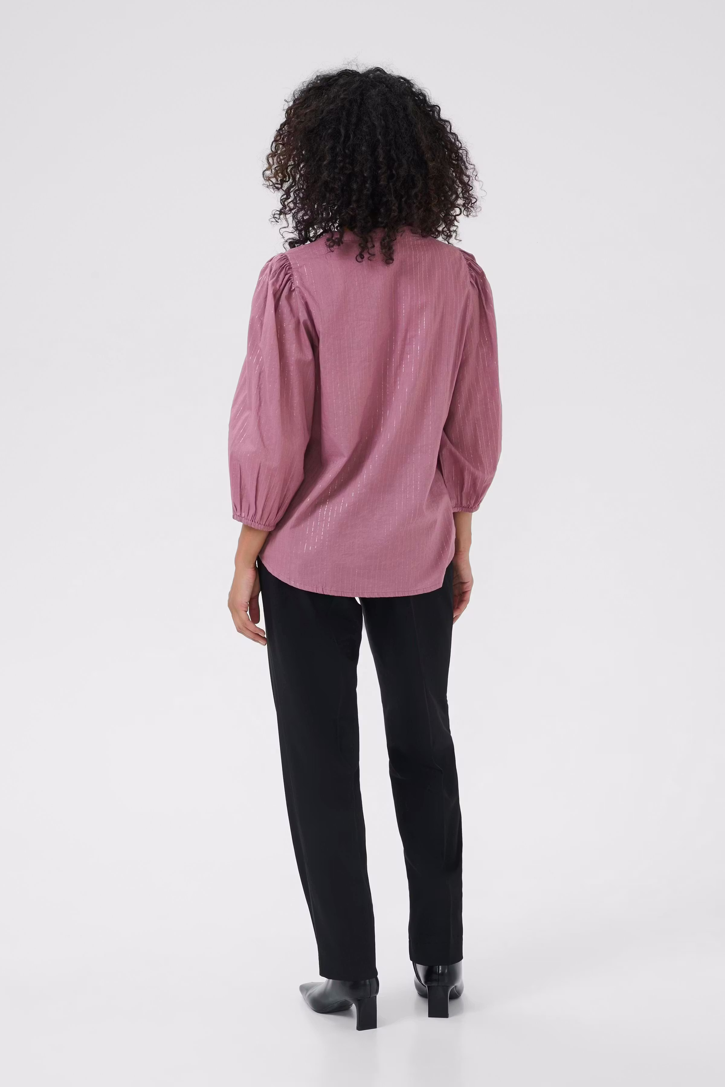 KAluise Blouse LOOKBOOK BACK 10511016-181709