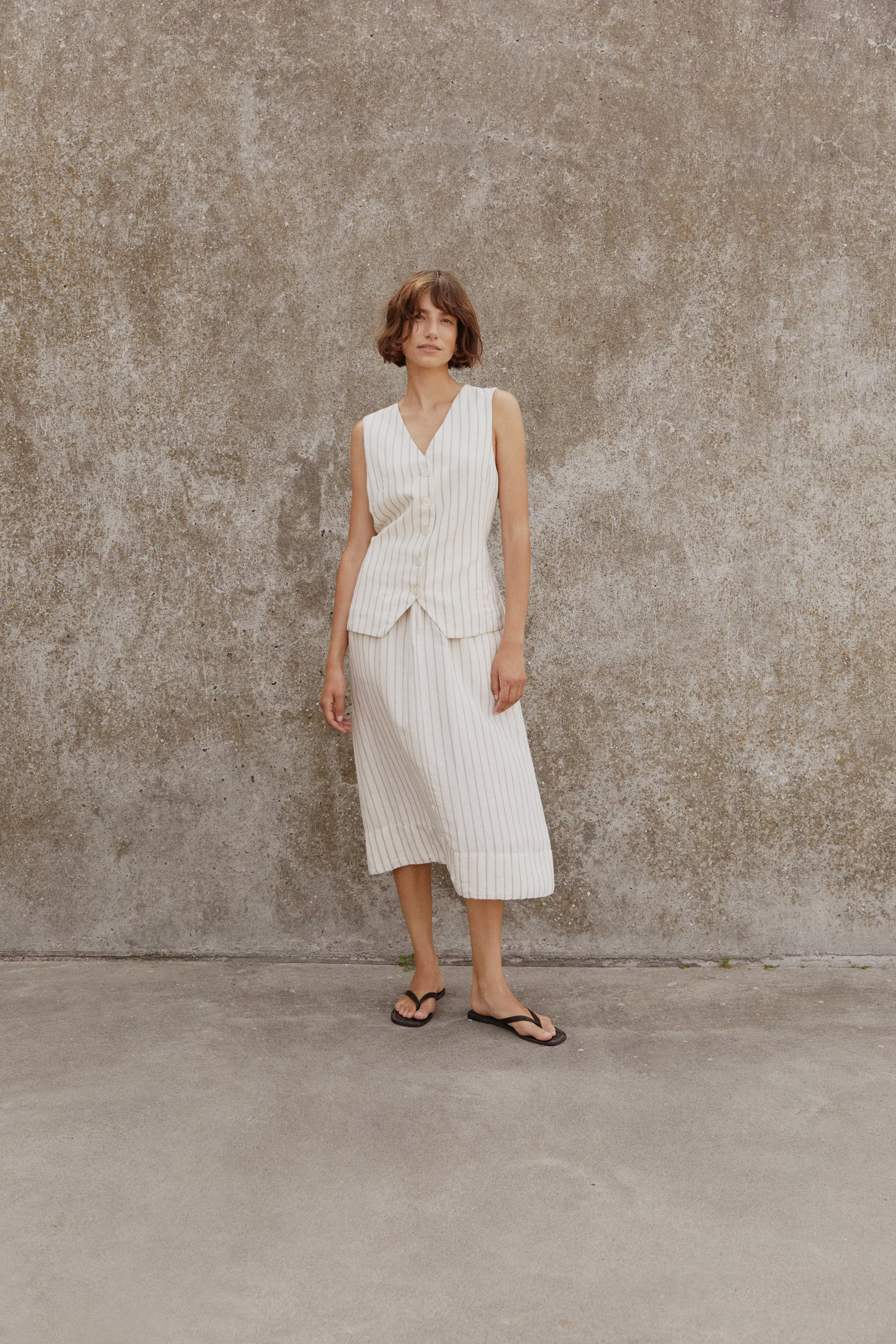 BintaPW Waistcoat LOCATION NONE 30310520-304935