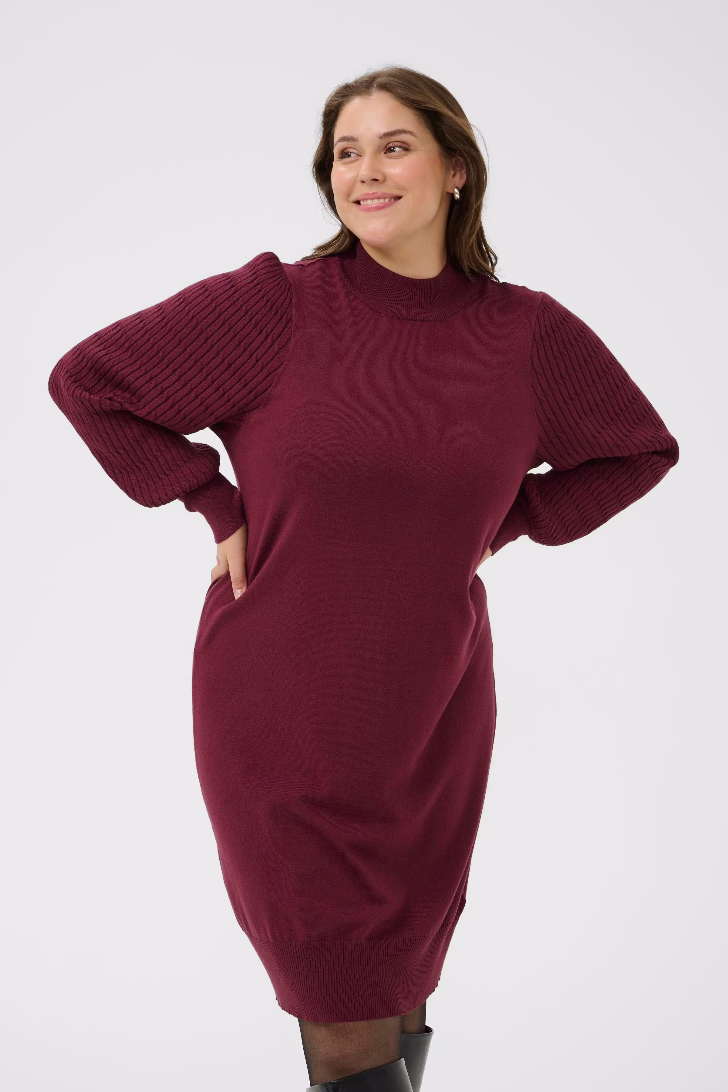 KClini Dress LOOKBOOK FRONT 10582597-191528