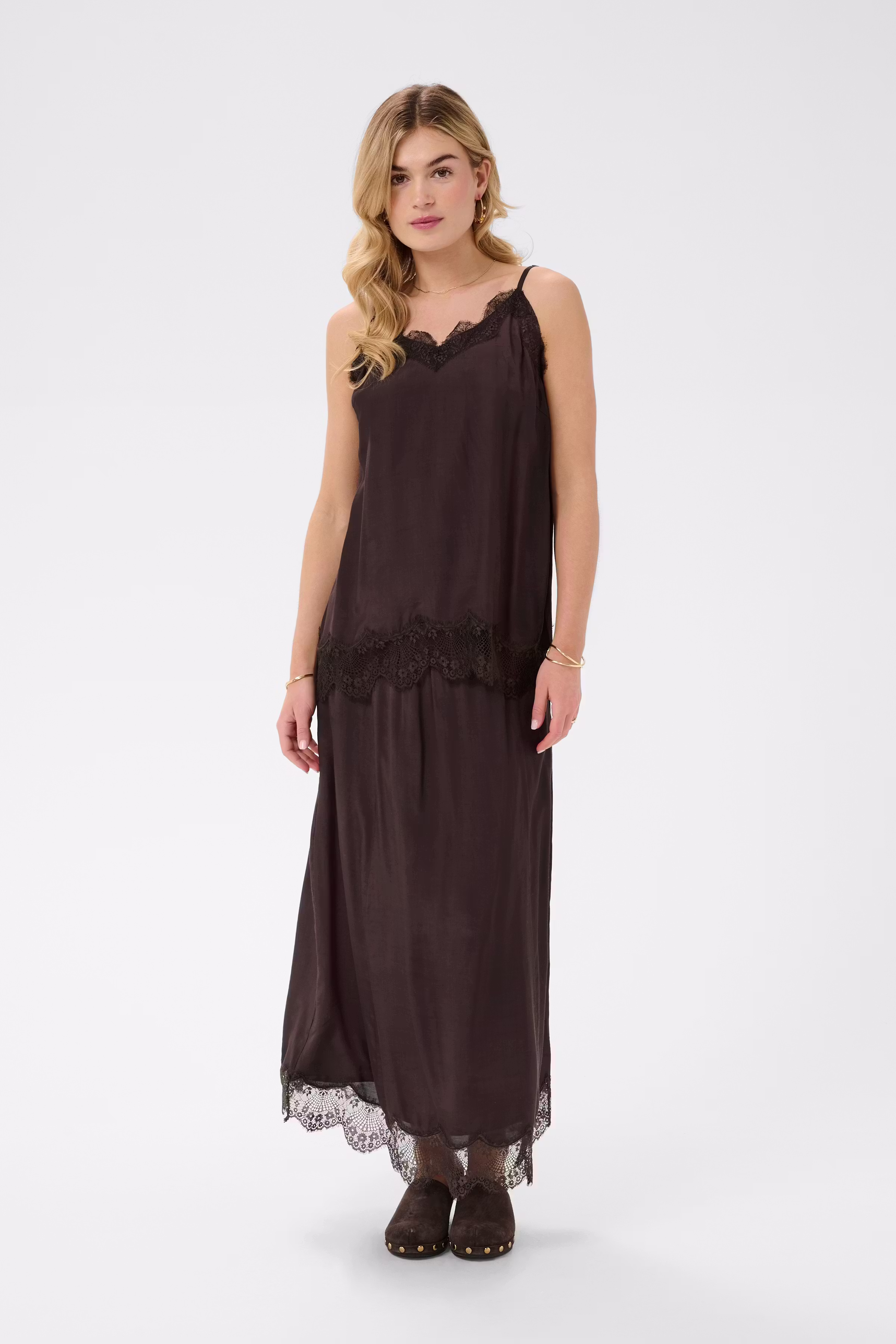 CRTriniti Blouse LOOKBOOK FRONT 10615350-191016