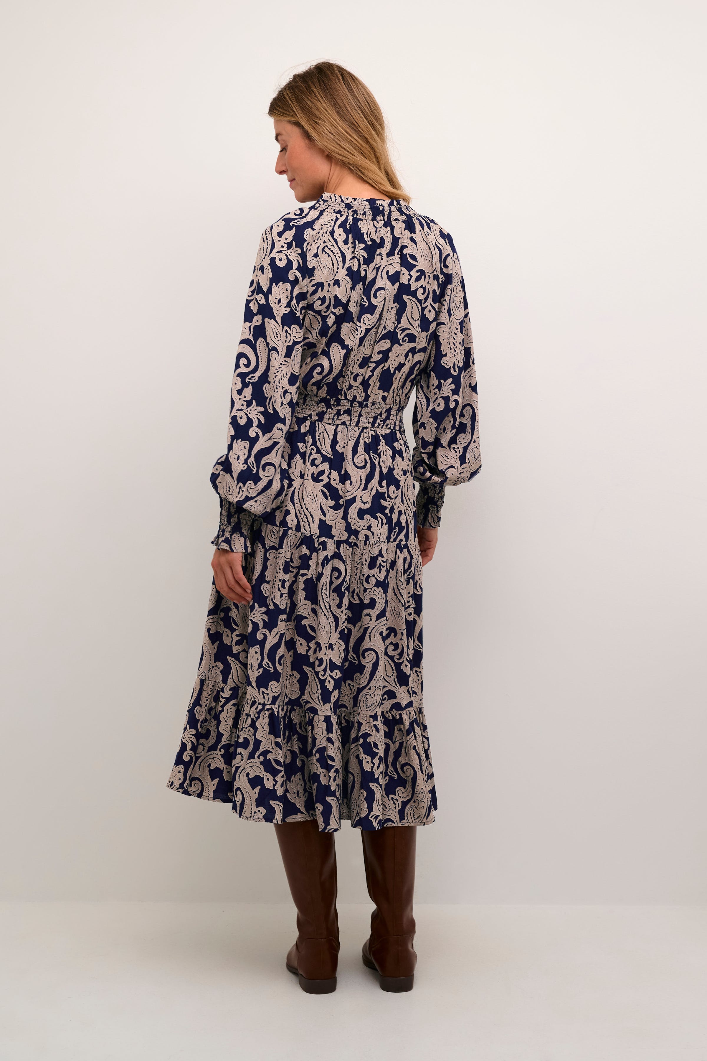 CRLucy Dress LOOKBOOK BACK 10613157-106905