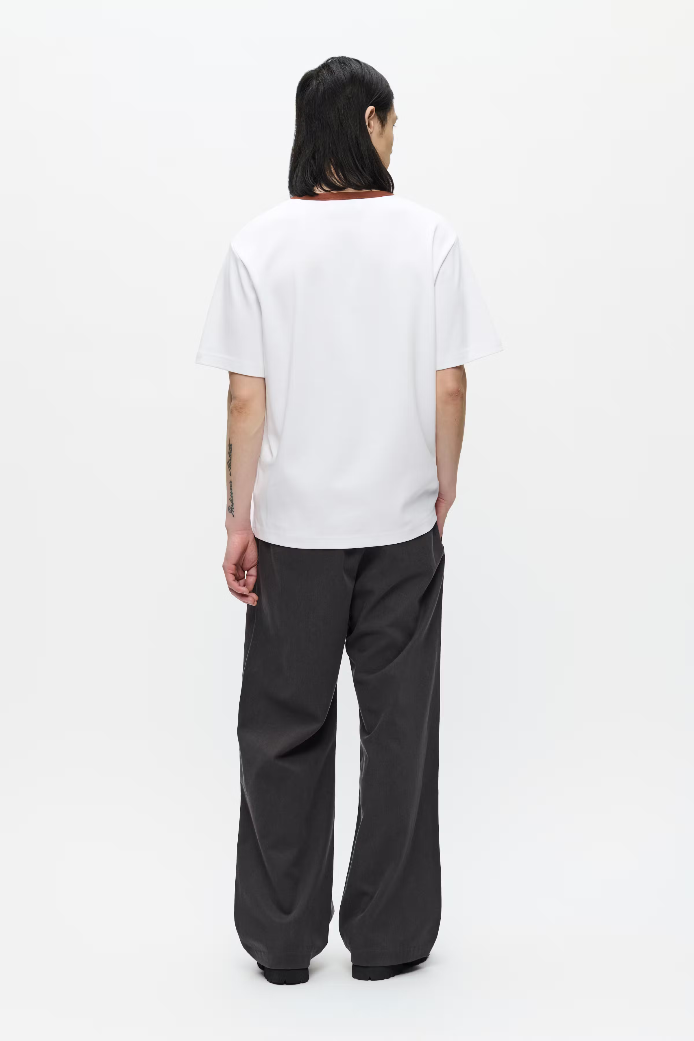 WWSloane T-shirt LOOKBOOK BACK 30251574-110601