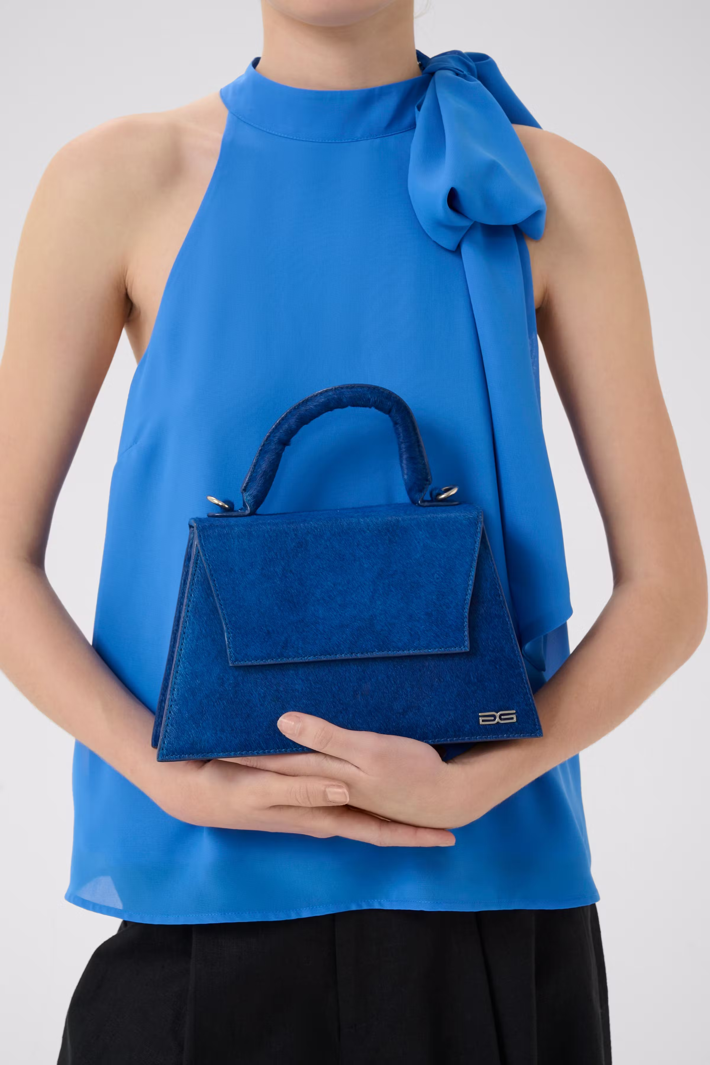 GZharvey Bag LOOKBOOK FRONT 10910161-193943