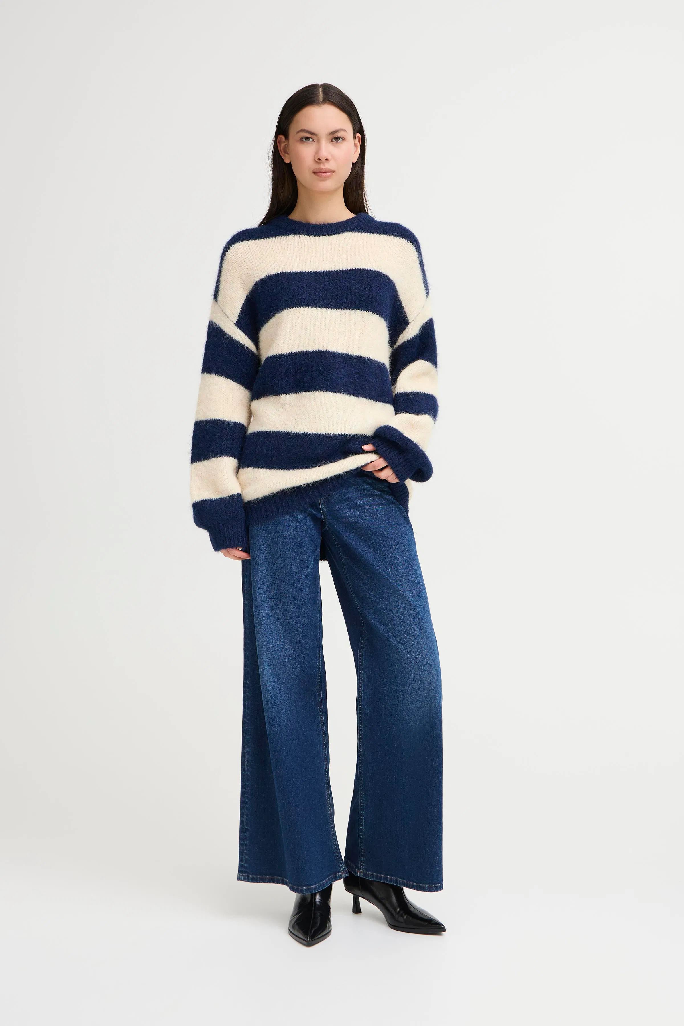 IHDAYANA Pullover LOOKBOOK FRONT 20124264-193925