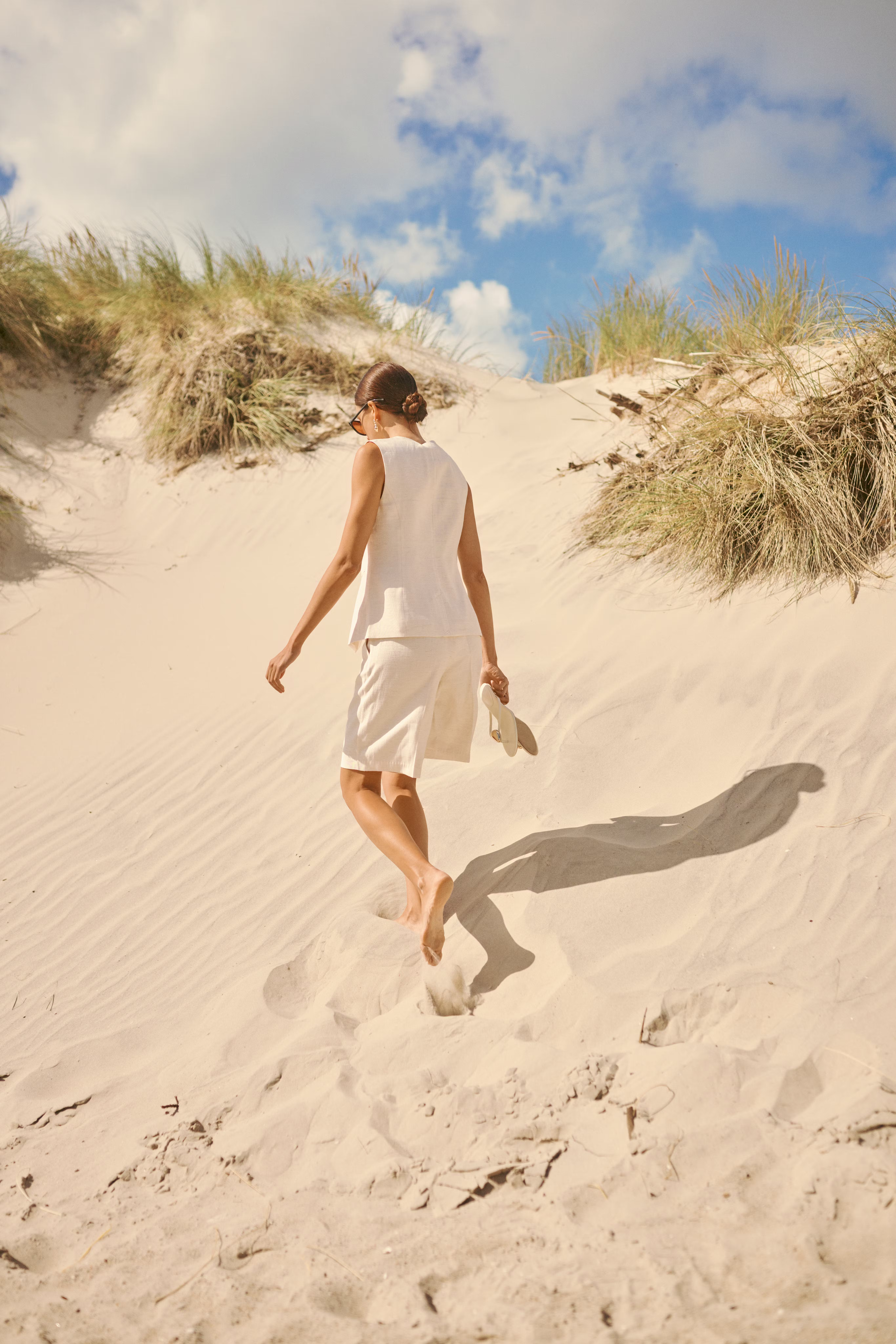 KAannetta Weste LOCATION NONE 10511619-1513051