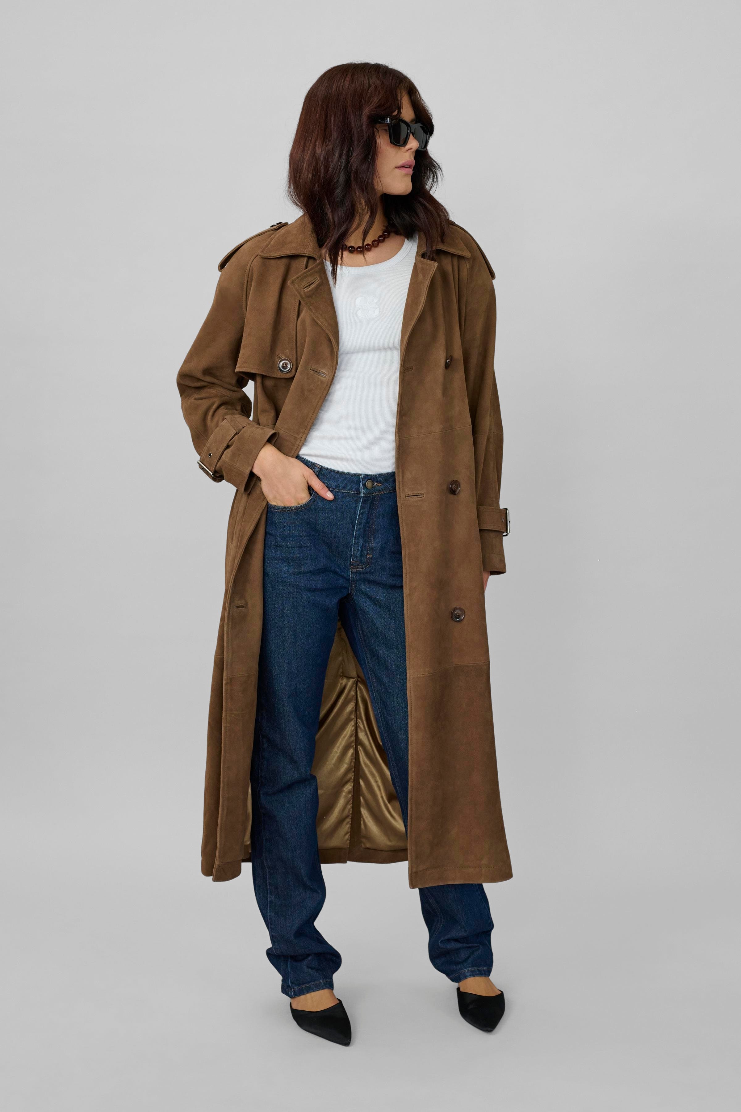 07 THE ISA HIGH STRAIGHT LOCATION NONE 10705264-100067