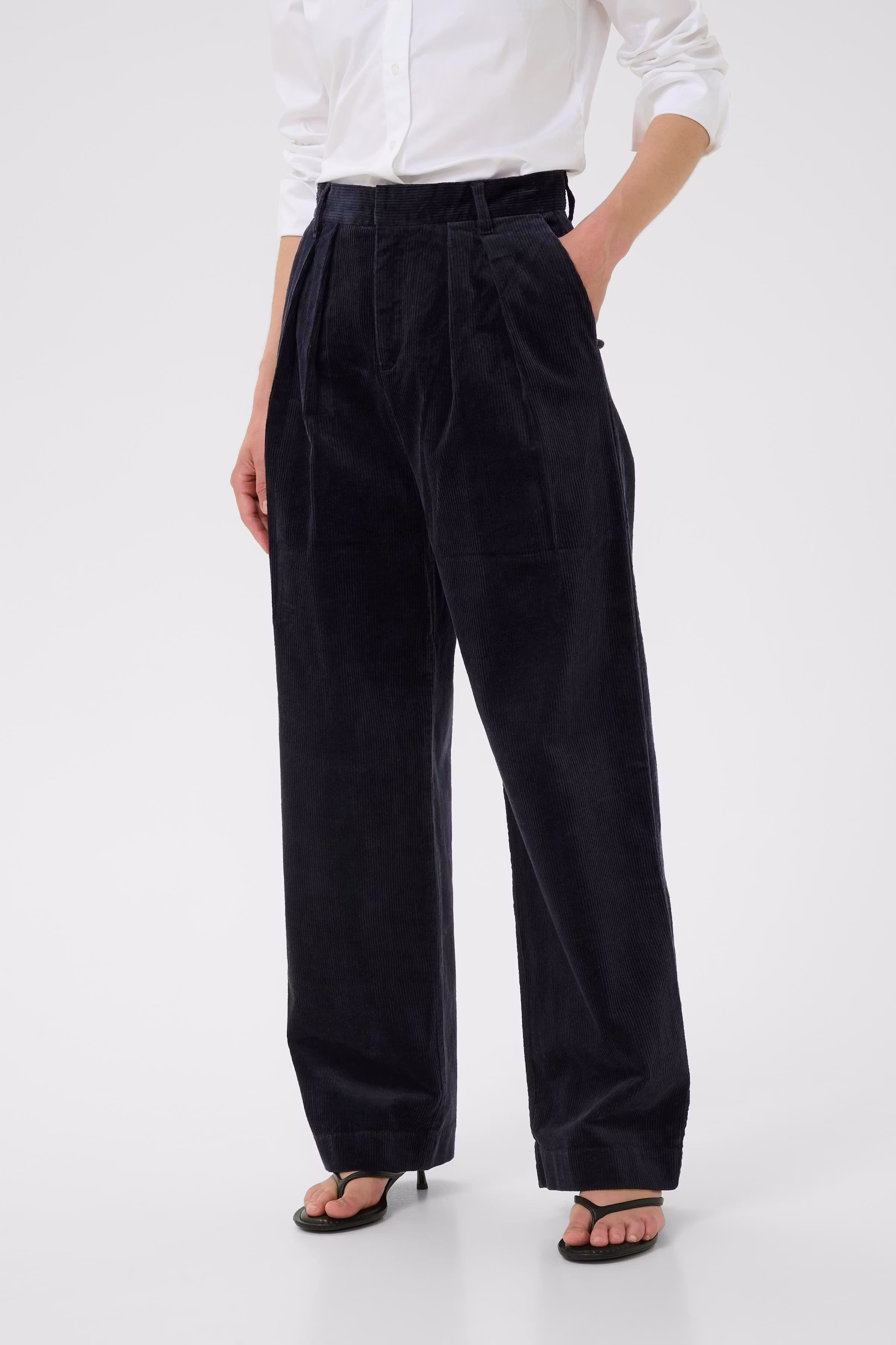ToriIW Wide Broek LOOKBOOK FRONT 30109783-300005