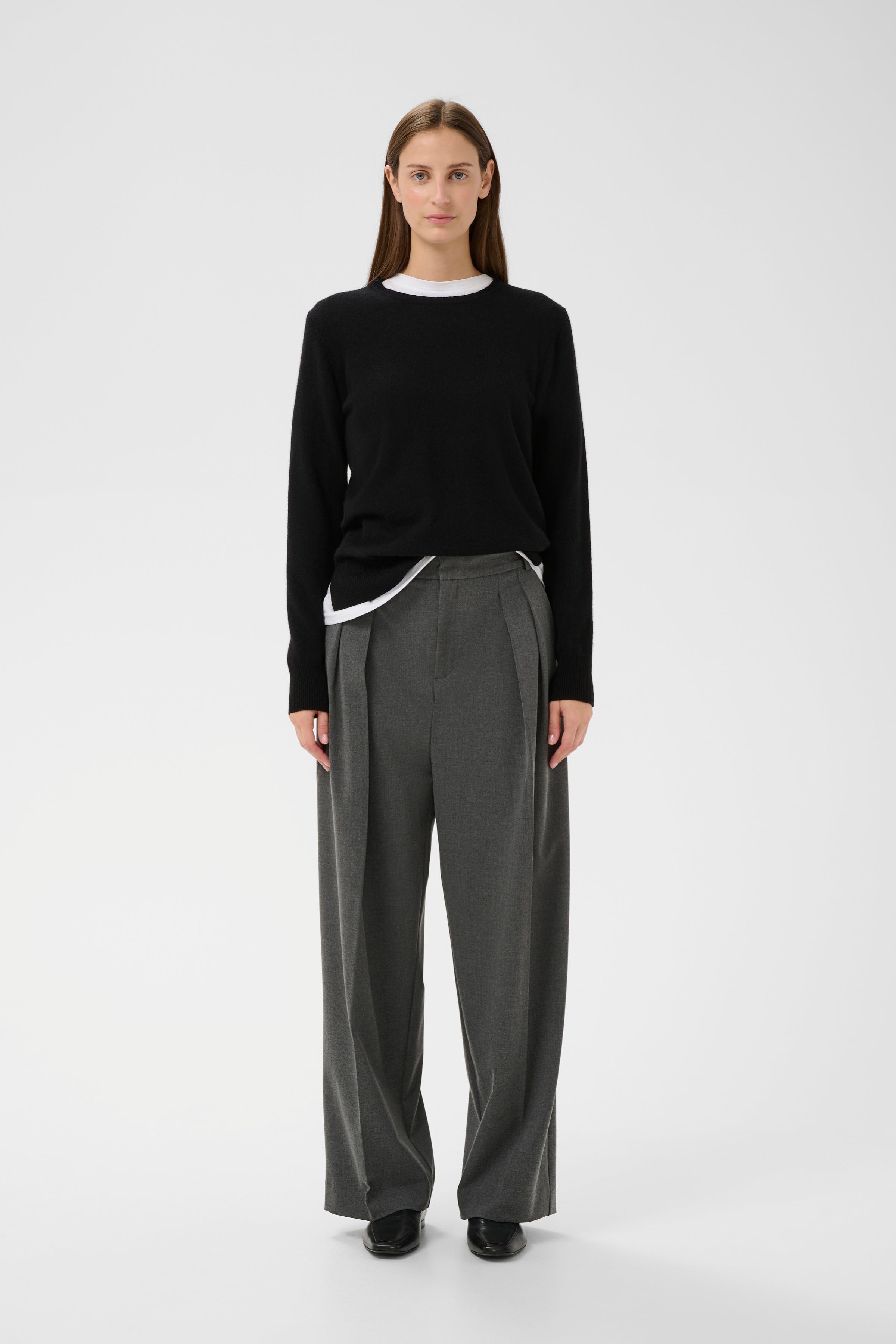 NataliaIW Byxor LOOKBOOK FRONT 30110147-302304