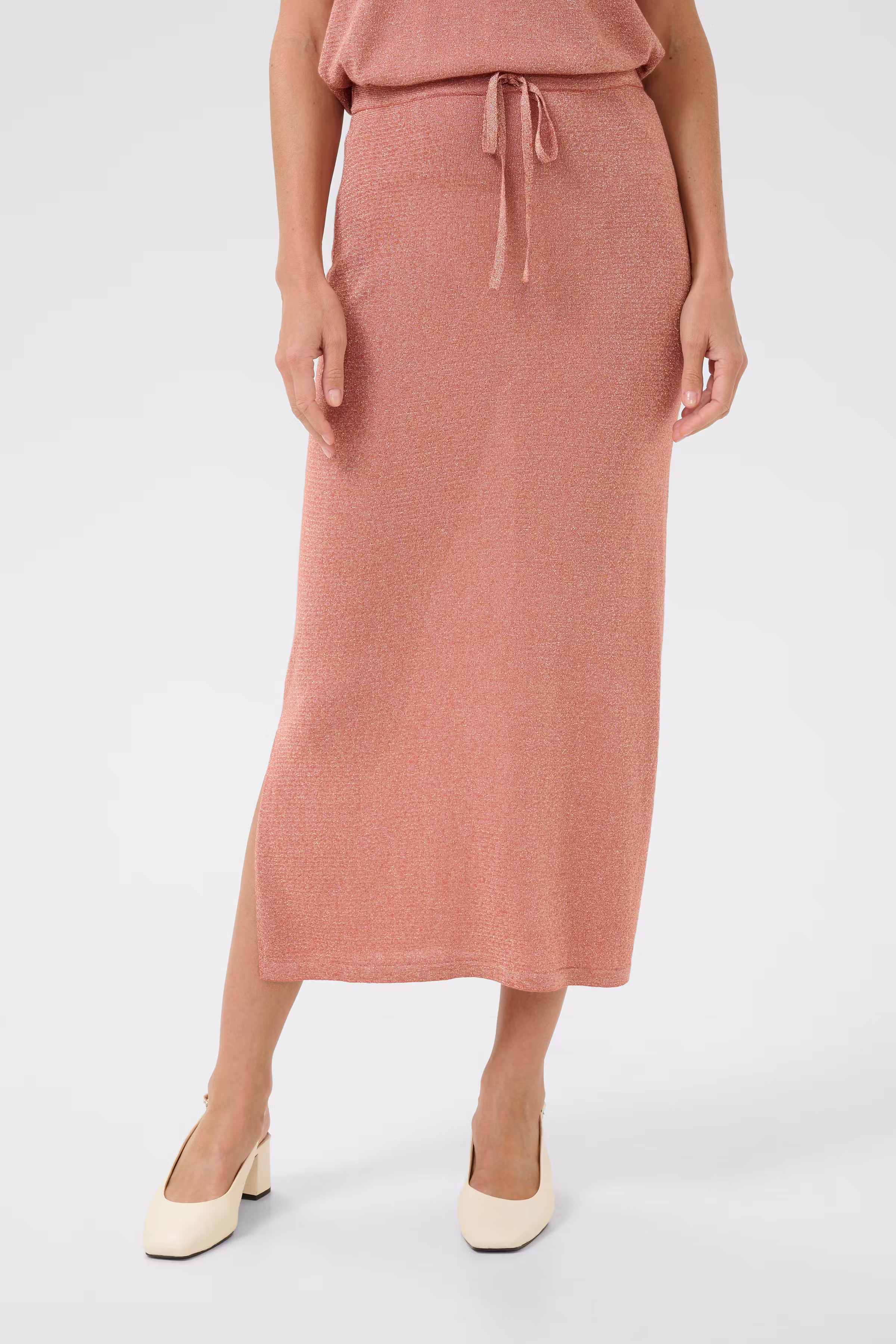 CRFita Skirt LOOKBOOK FRONT 10613659-181346