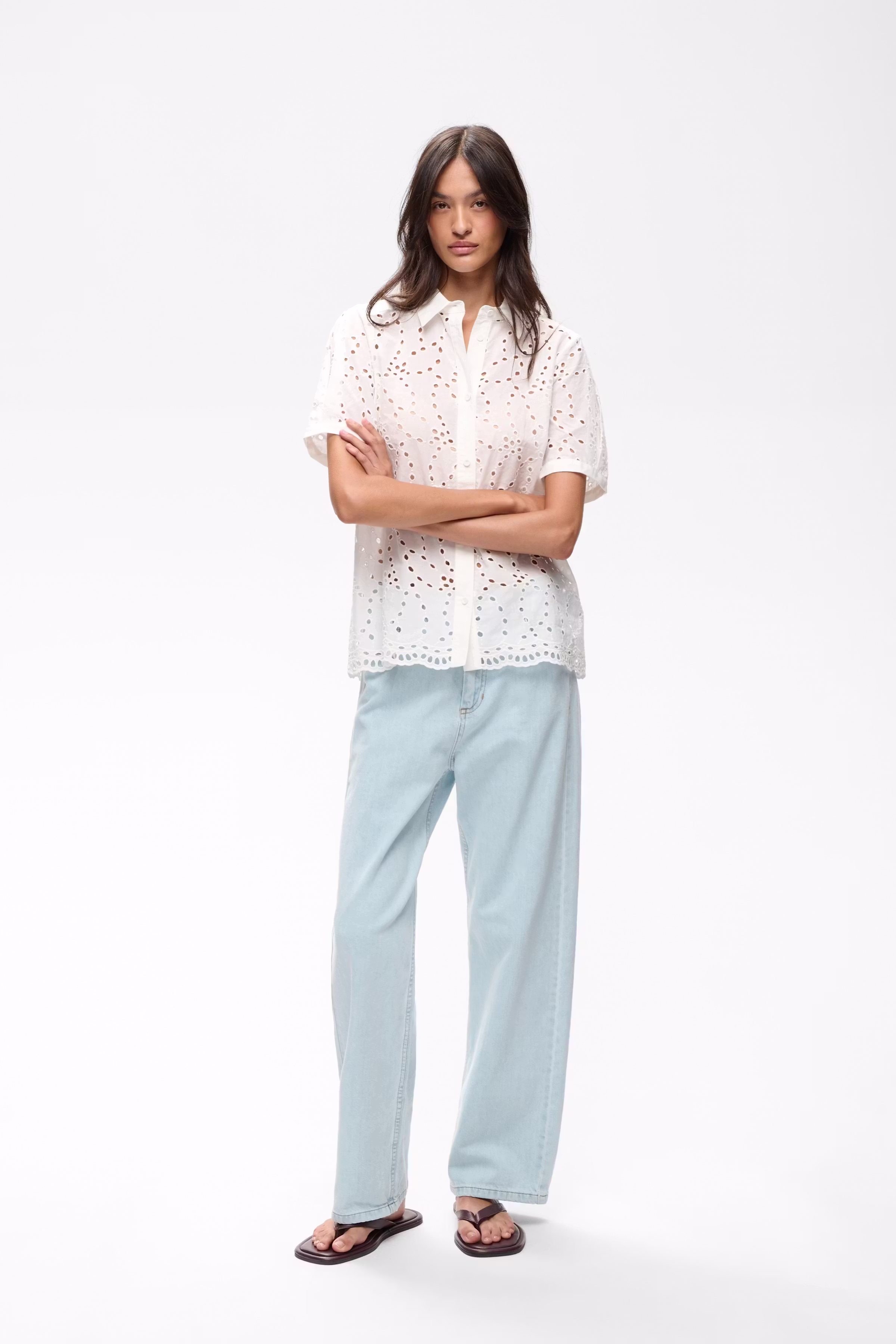 CaithIW Shirt LOOKBOOK FRONT 30111283-300001