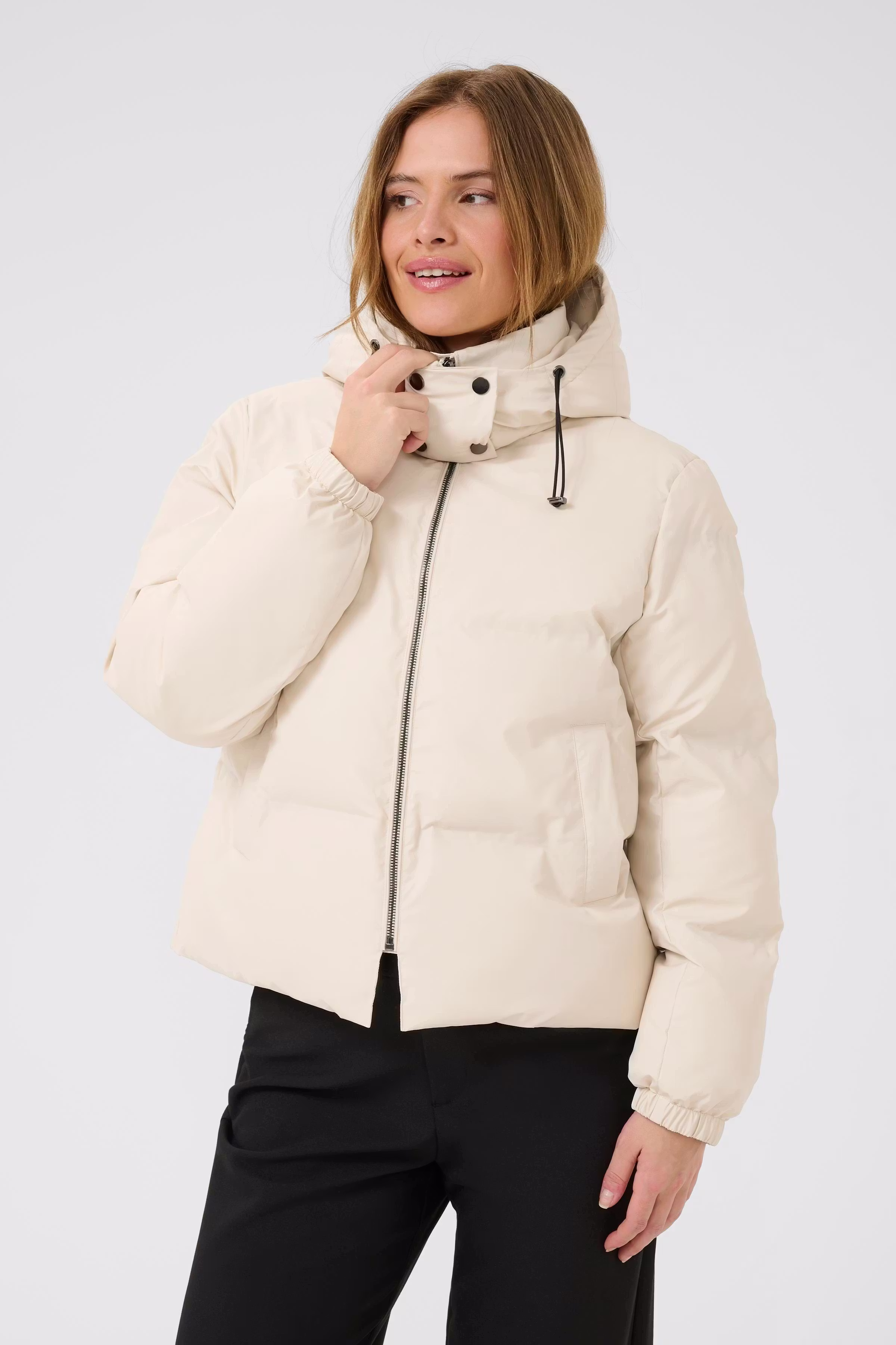 CUcelinda Short puffer jacket LOOKBOOK FRONT 50112028-120304