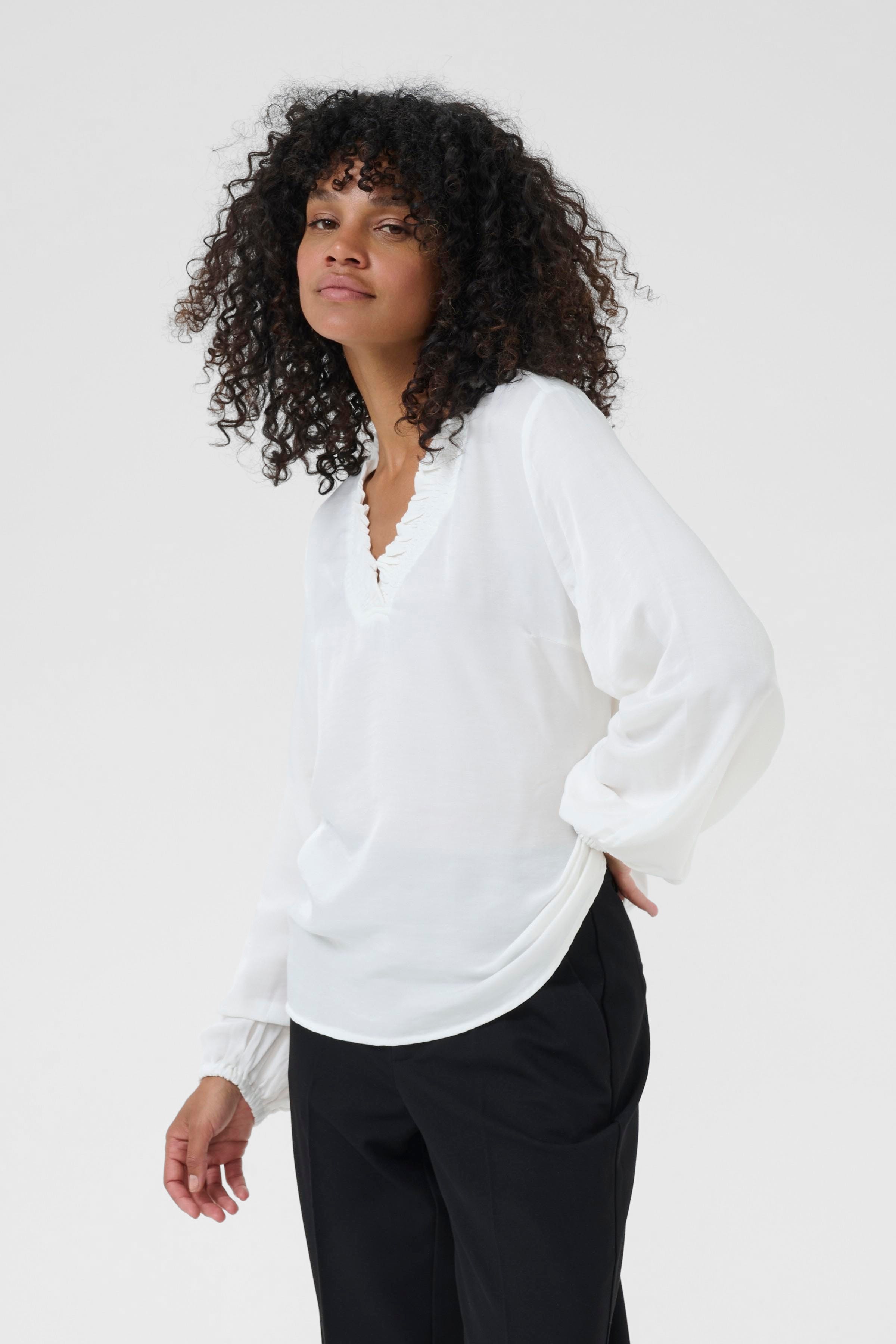 KAmille Bluse LOOKBOOK FRONT 10510845-110602