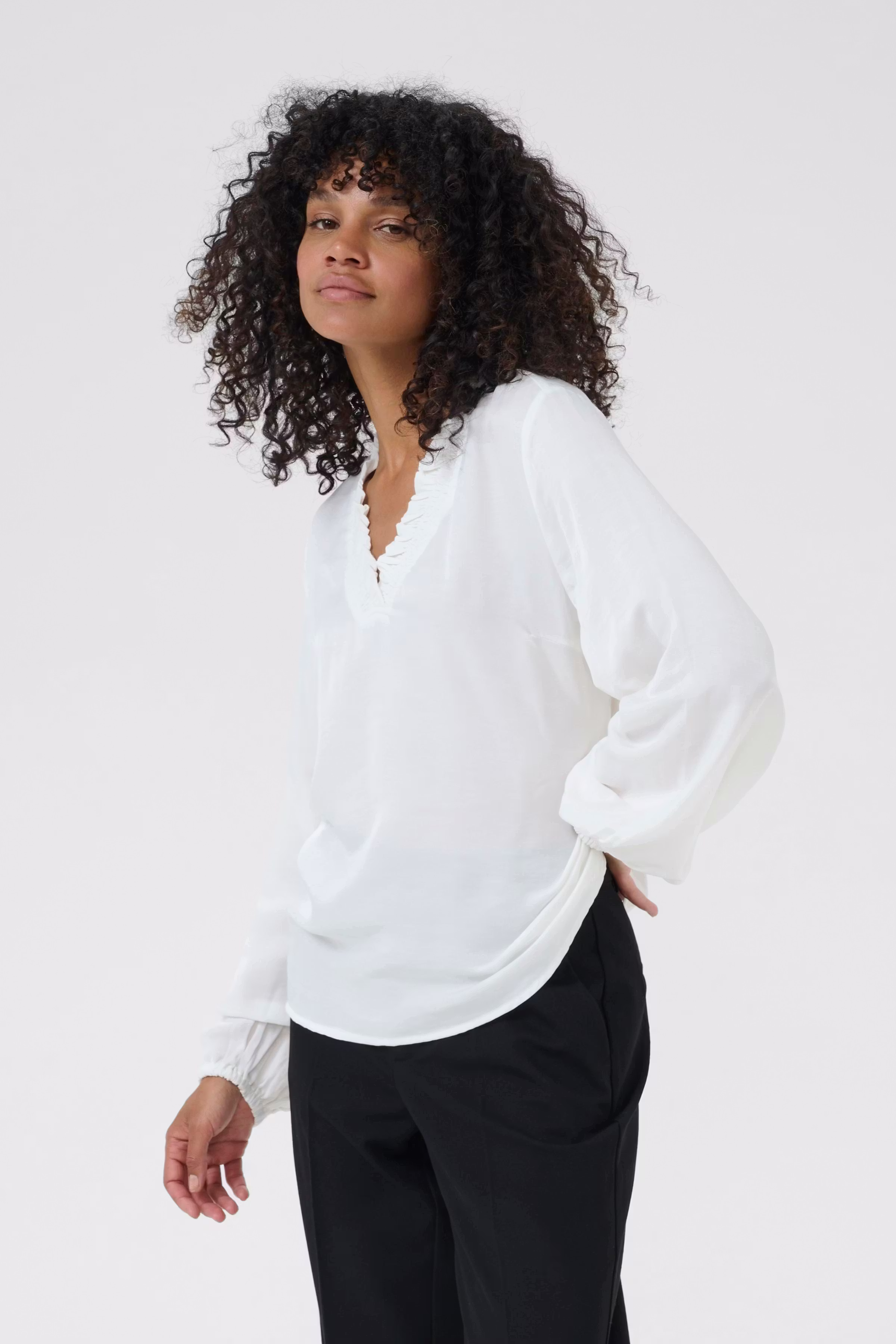 KAmille Bluse LOOKBOOK FRONT 10510845-110602