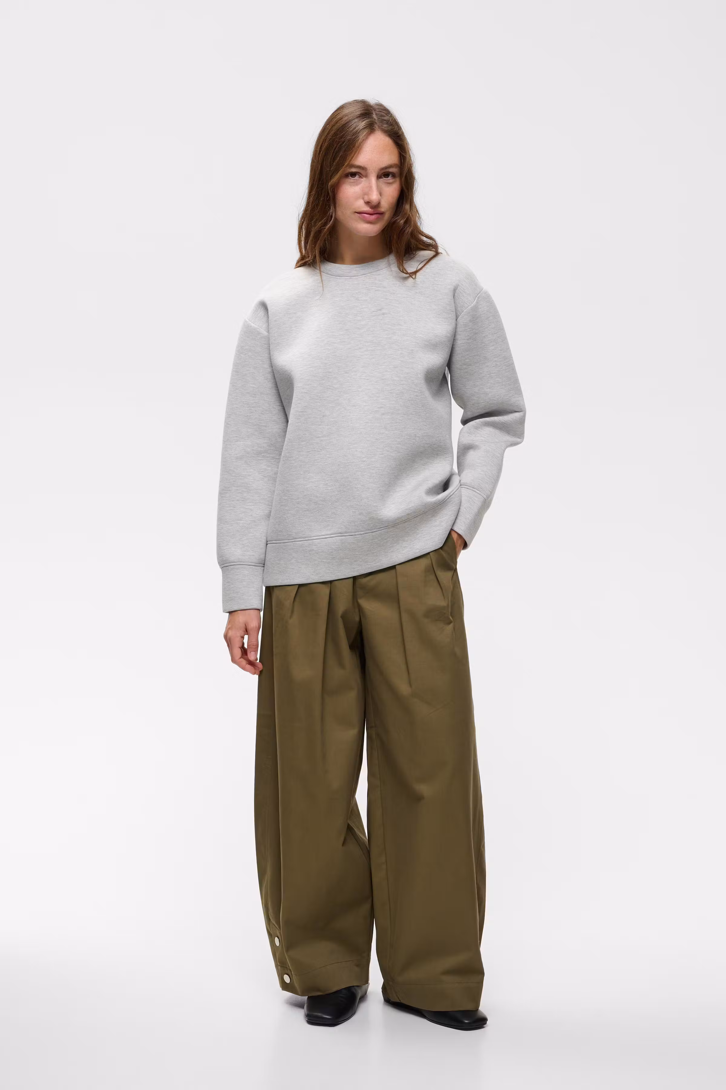LukkiaIW Barrel pant LOOKBOOK FRONT 30111445-190312