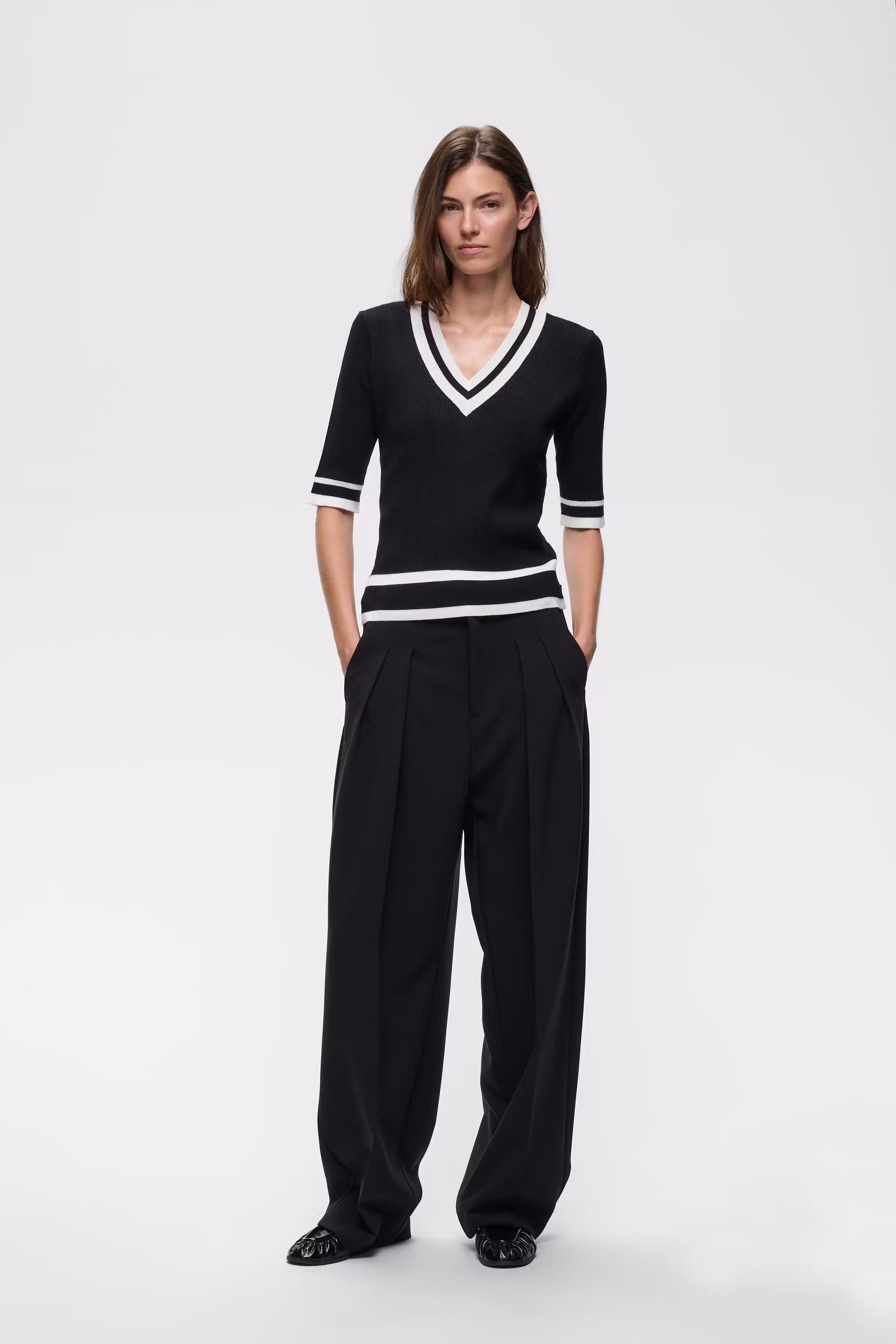 LeenahIW V-Neck Pullover LOOKBOOK FRONT 30110675-303487