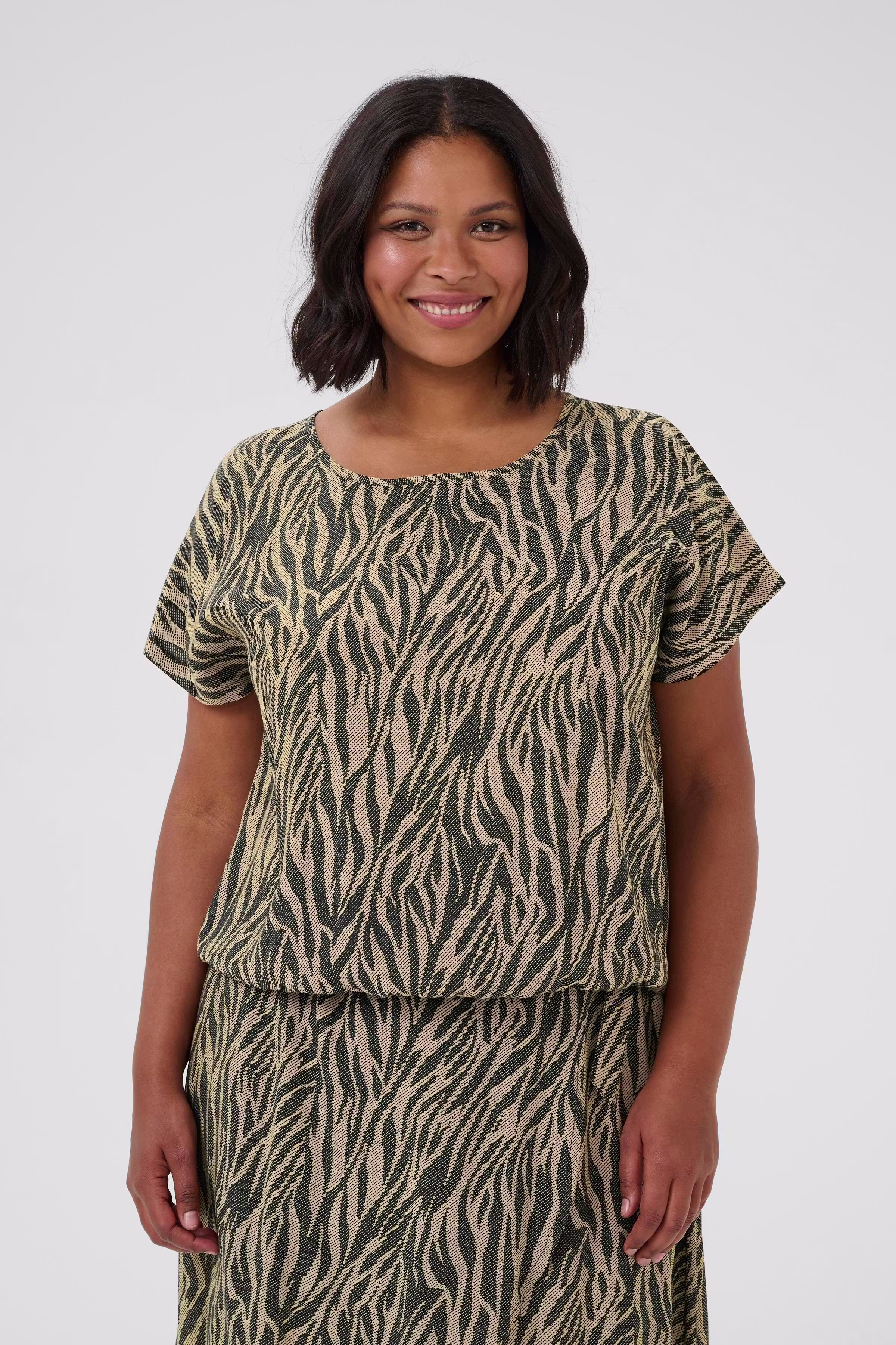 KCmaren Blouse LOOKBOOK FRONT 10583404-107719