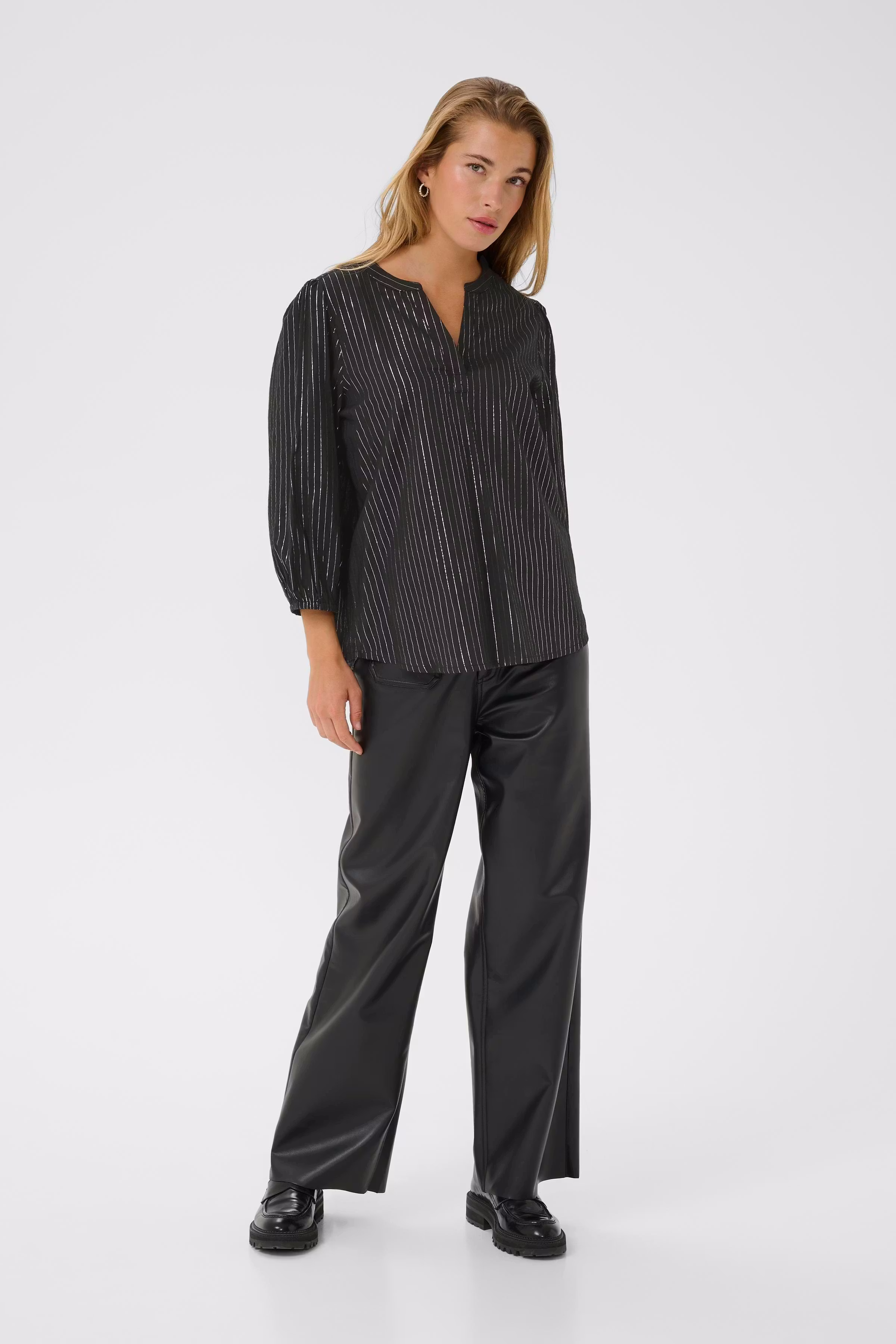 KAluise Bluse LOOKBOOK FRONT 10511016-100121