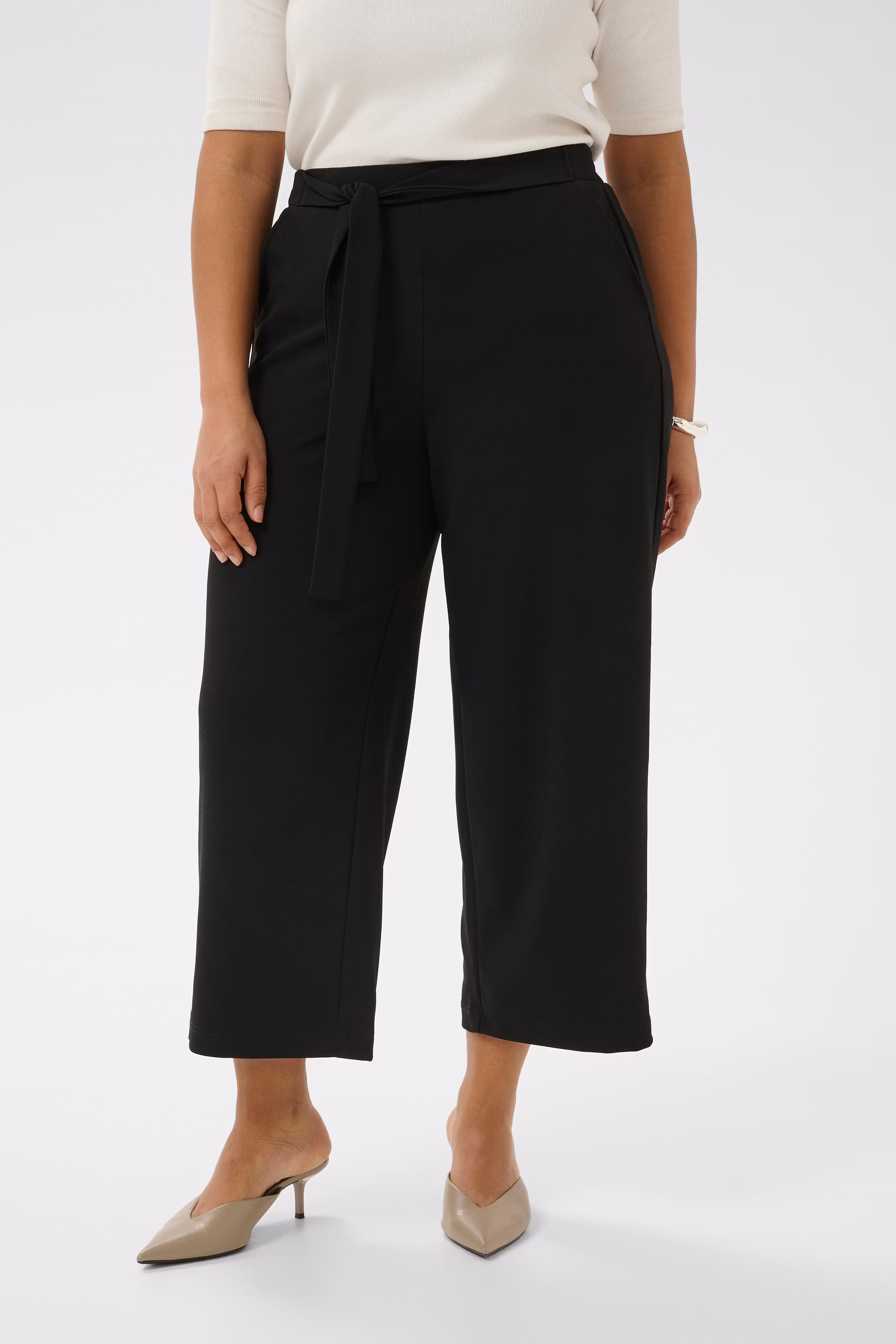 KCpheolo Pantalon LOOKBOOK FRONT 10584091-100121