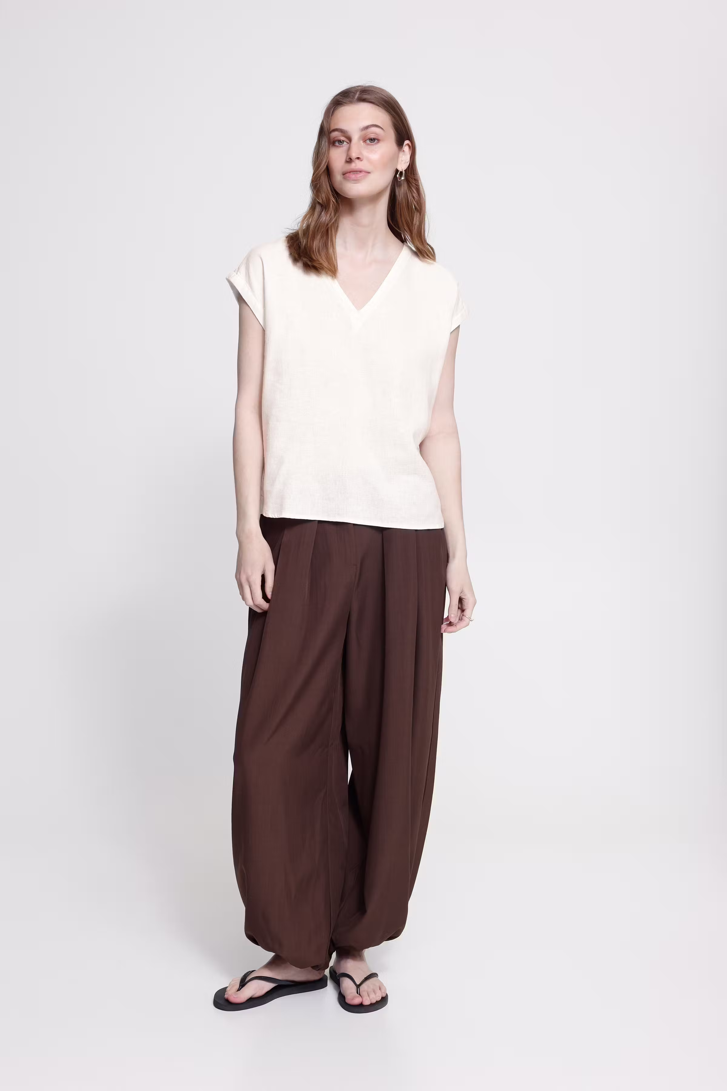 Kortermet bluse LOOKBOOK FRONT 20122908-114201
