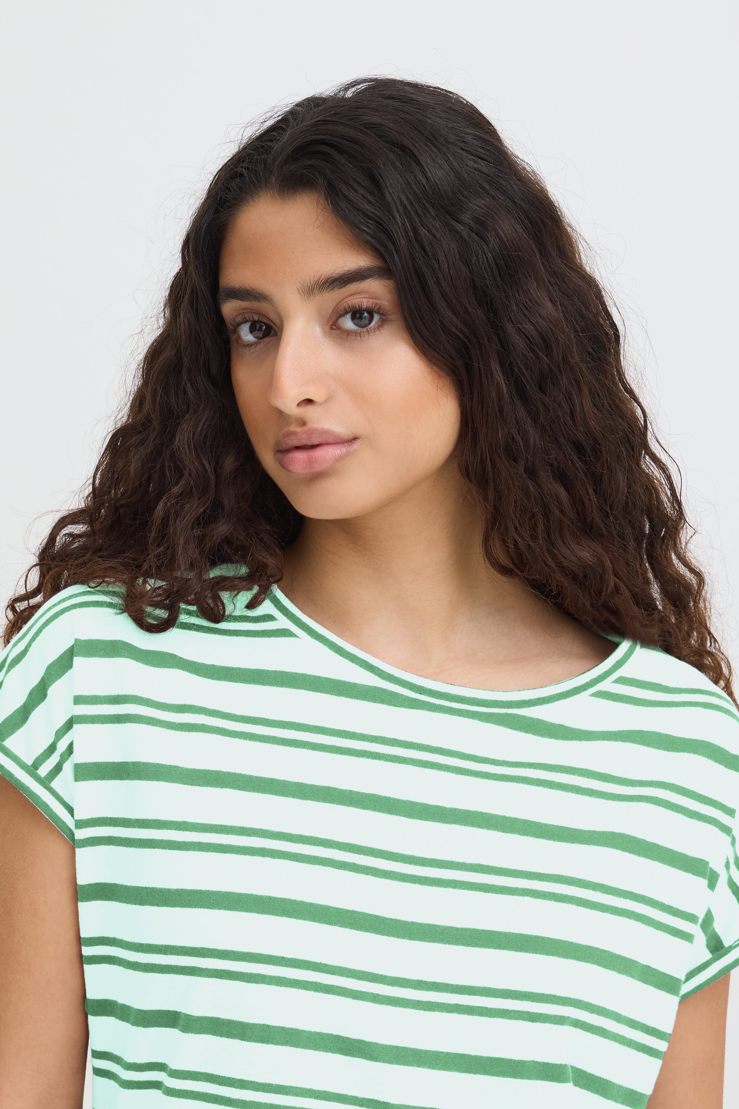 IHYULIETTA T-shirt LOOKBOOK DETAIL 20122855-900005379