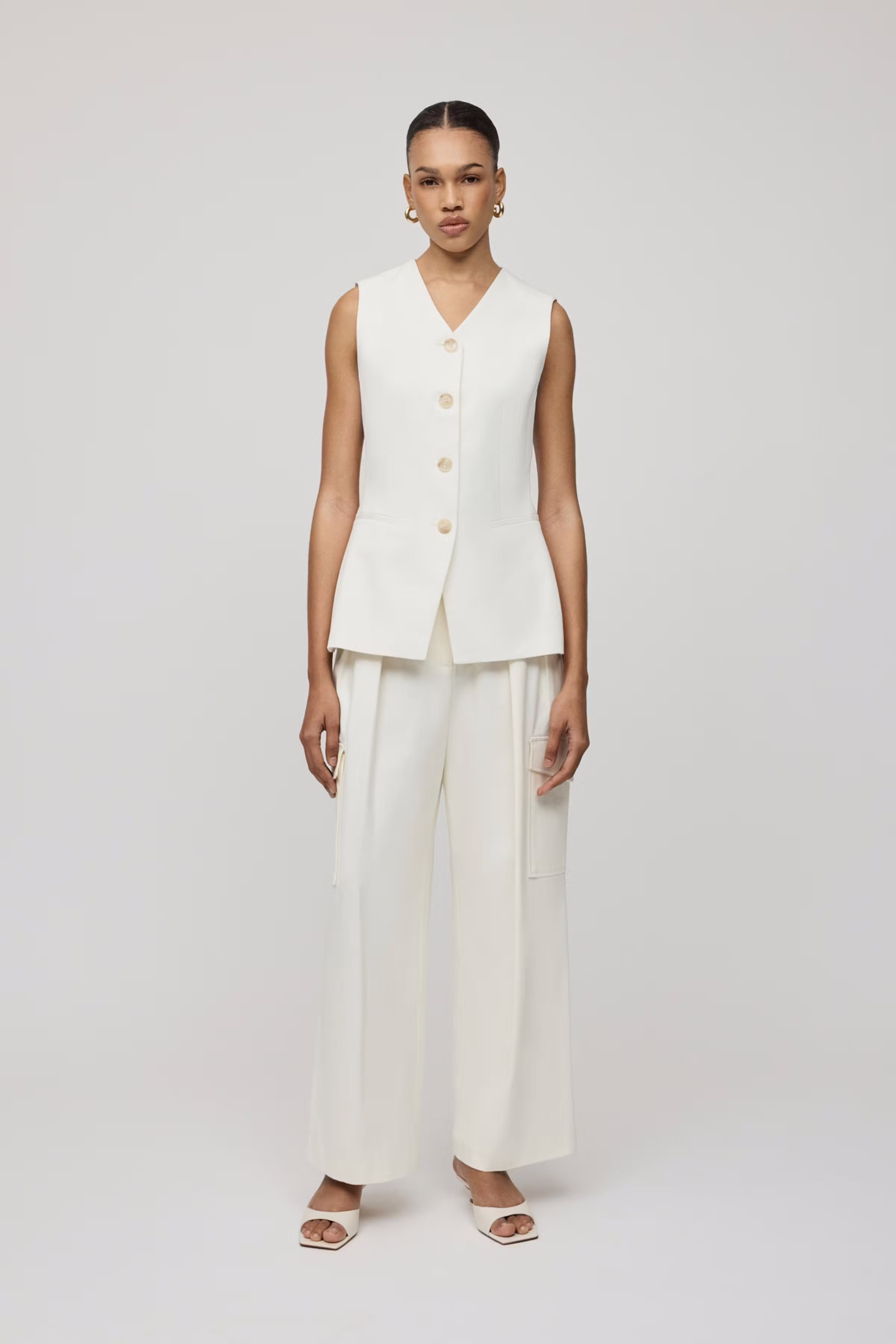 Juniper Weste LOOKBOOK FRONT 30600697-WH010