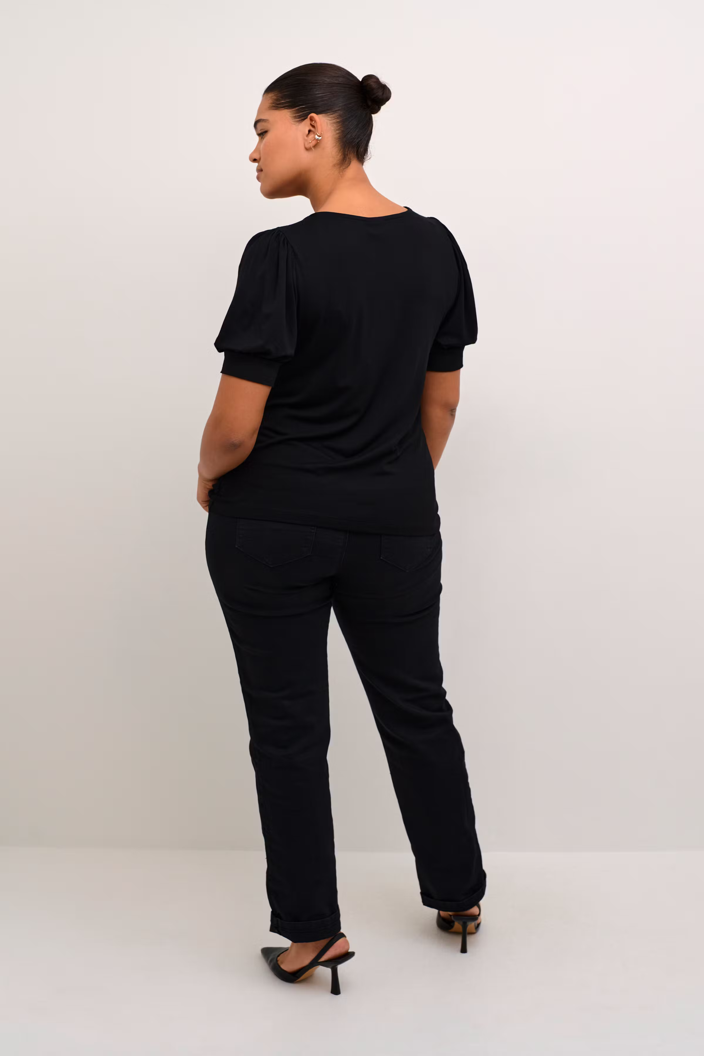 KCsissy T-Shirt LOOKBOOK BACK 10581401-100121