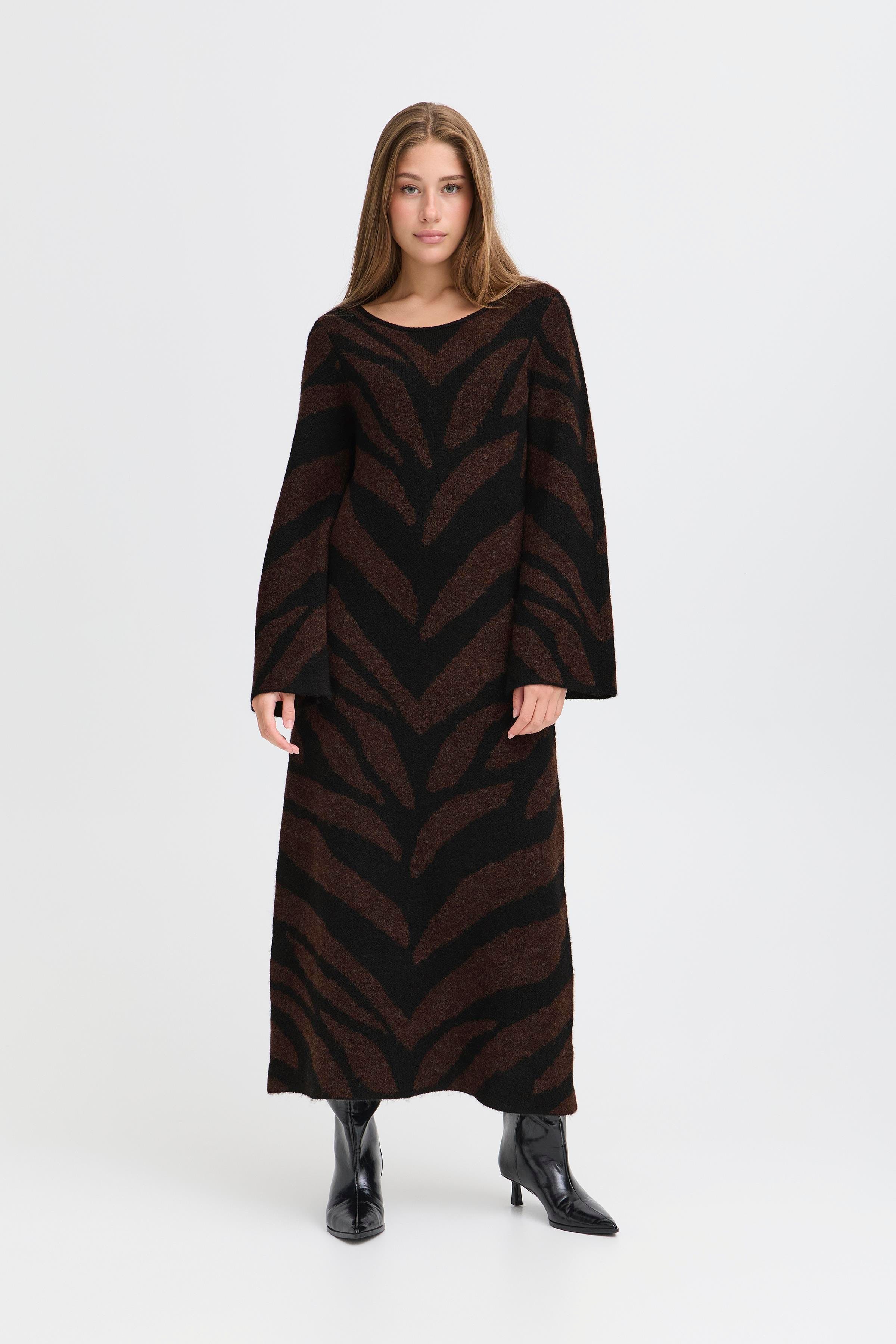 IHKAMORA Kjole LOOKBOOK FRONT 20124512-194008