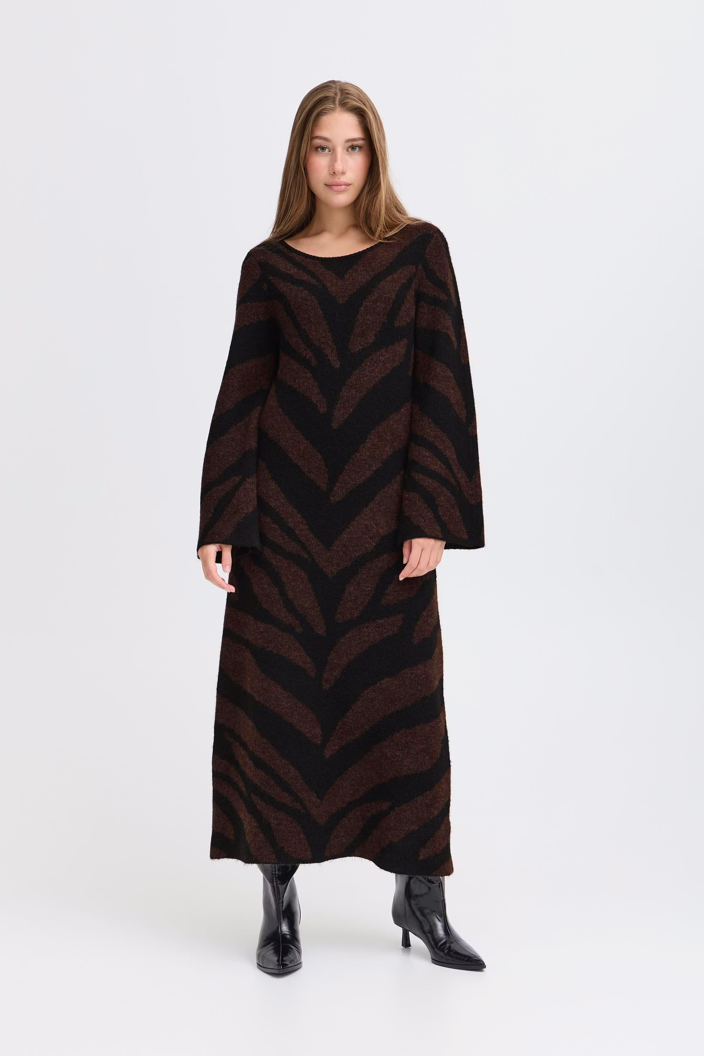 IHKAMORA Kjole LOOKBOOK FRONT 20124512-194008