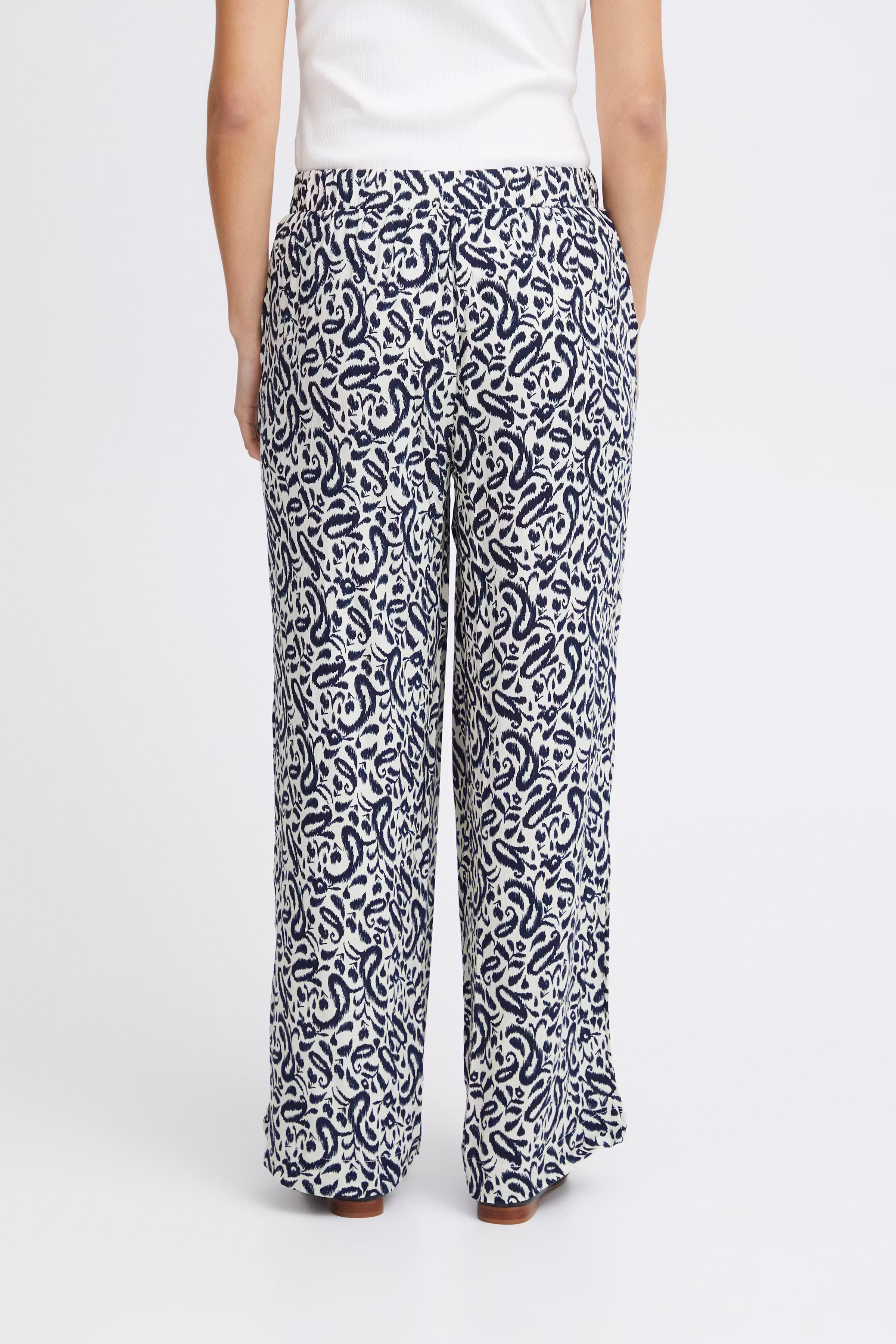 IHMARRAKECH Trousers LOOKBOOK BACK 20121730-202928